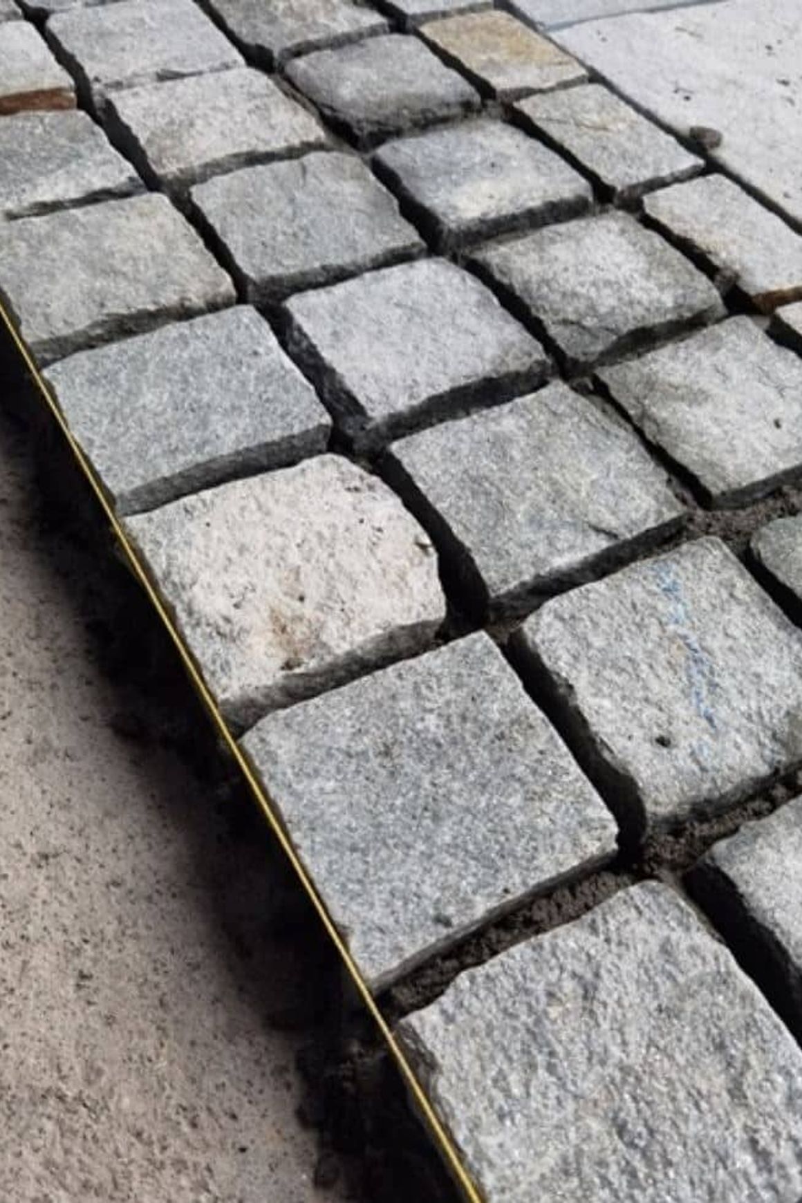 Loden Quartzite Cobblestones