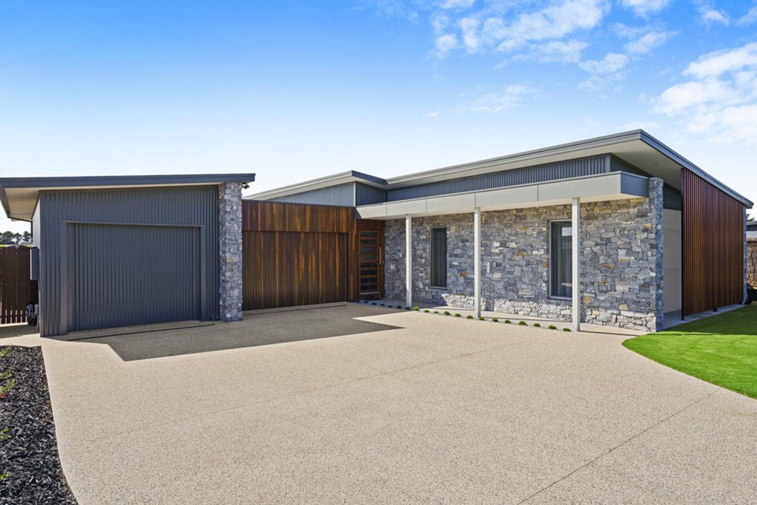 Loma Linda Stone Wall Cladding
