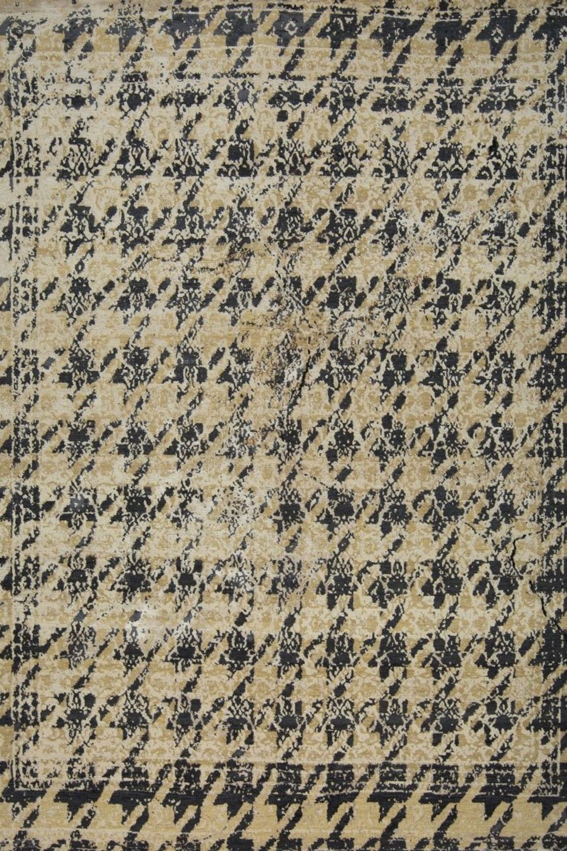 Lost in Transmission l Handknotted Rugs