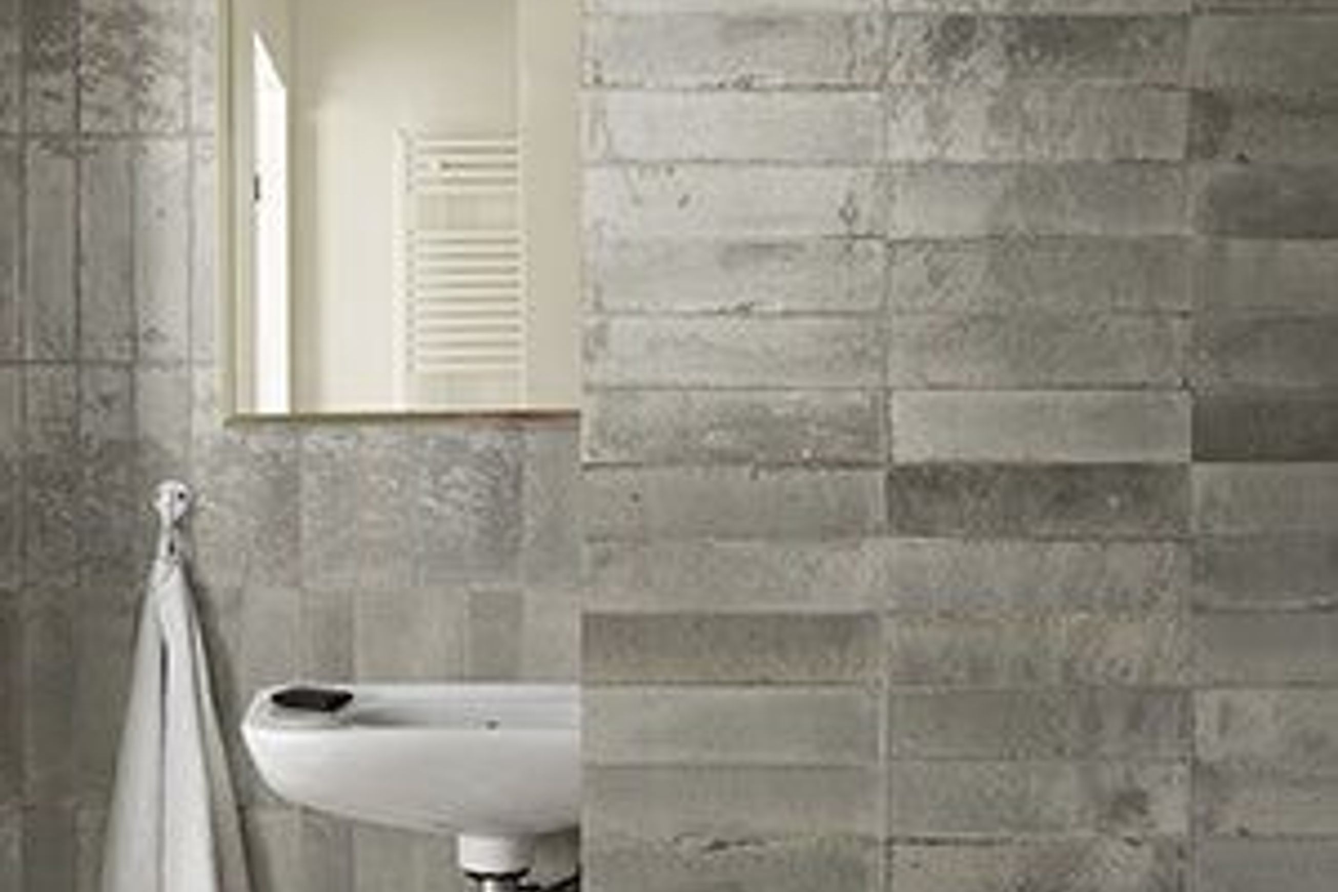 Arendal Greige Gloss Wall Tile