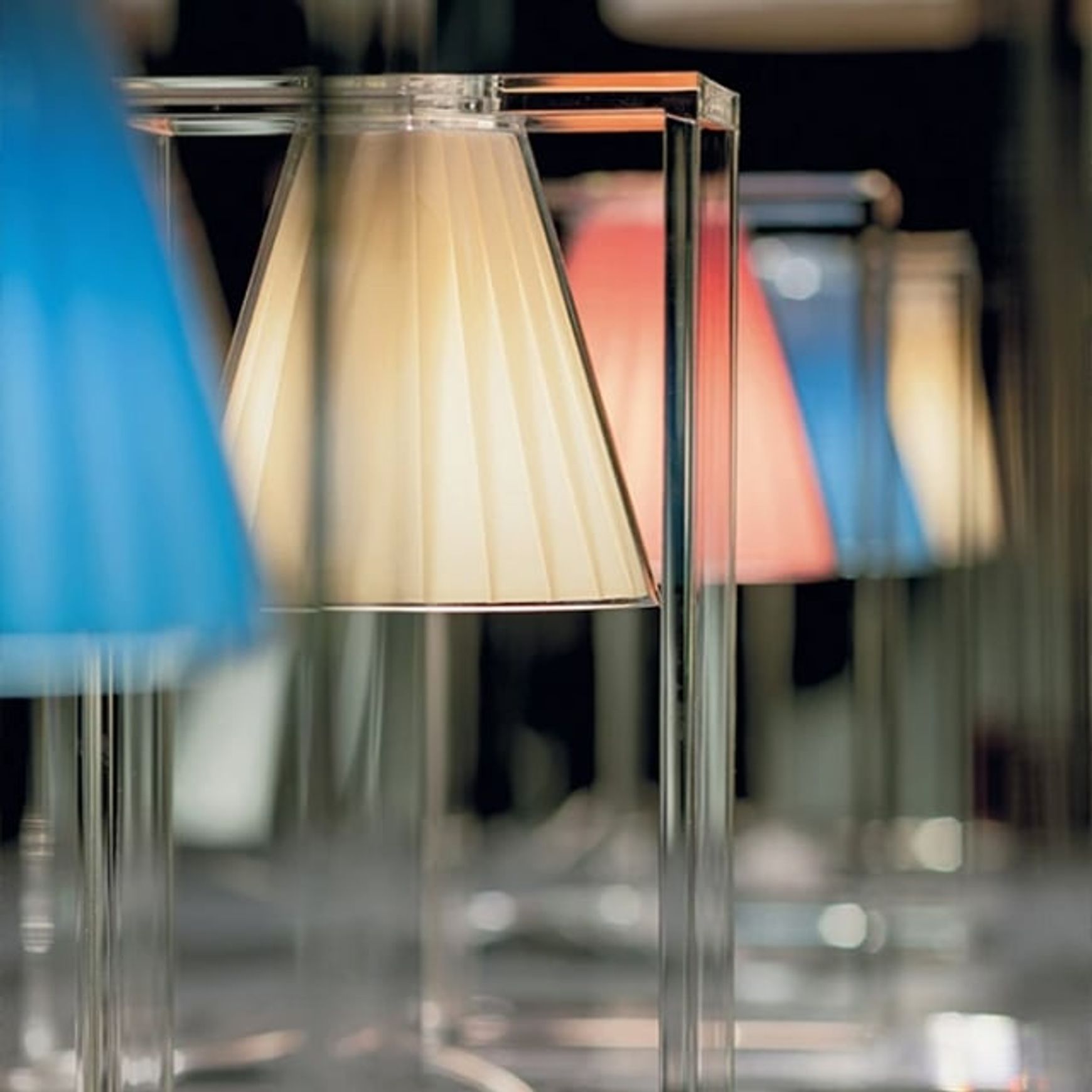 Light-Air Table Lamp