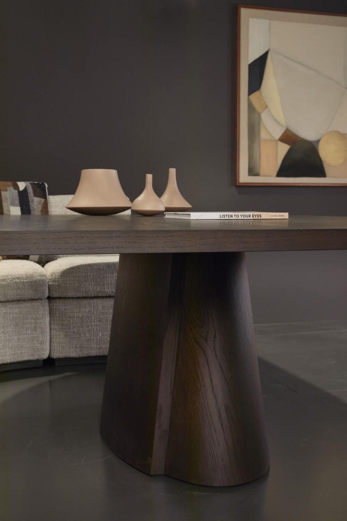 Alter Dining Table