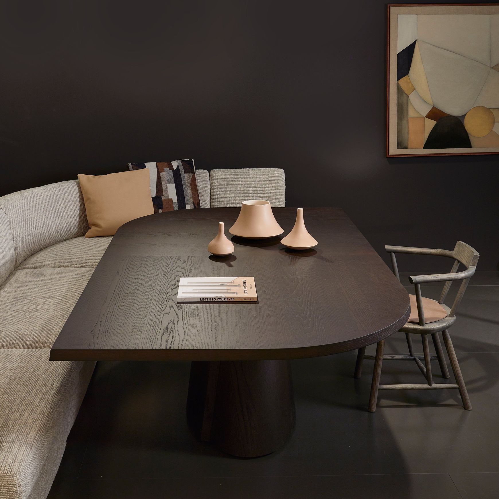 Alter Dining Table