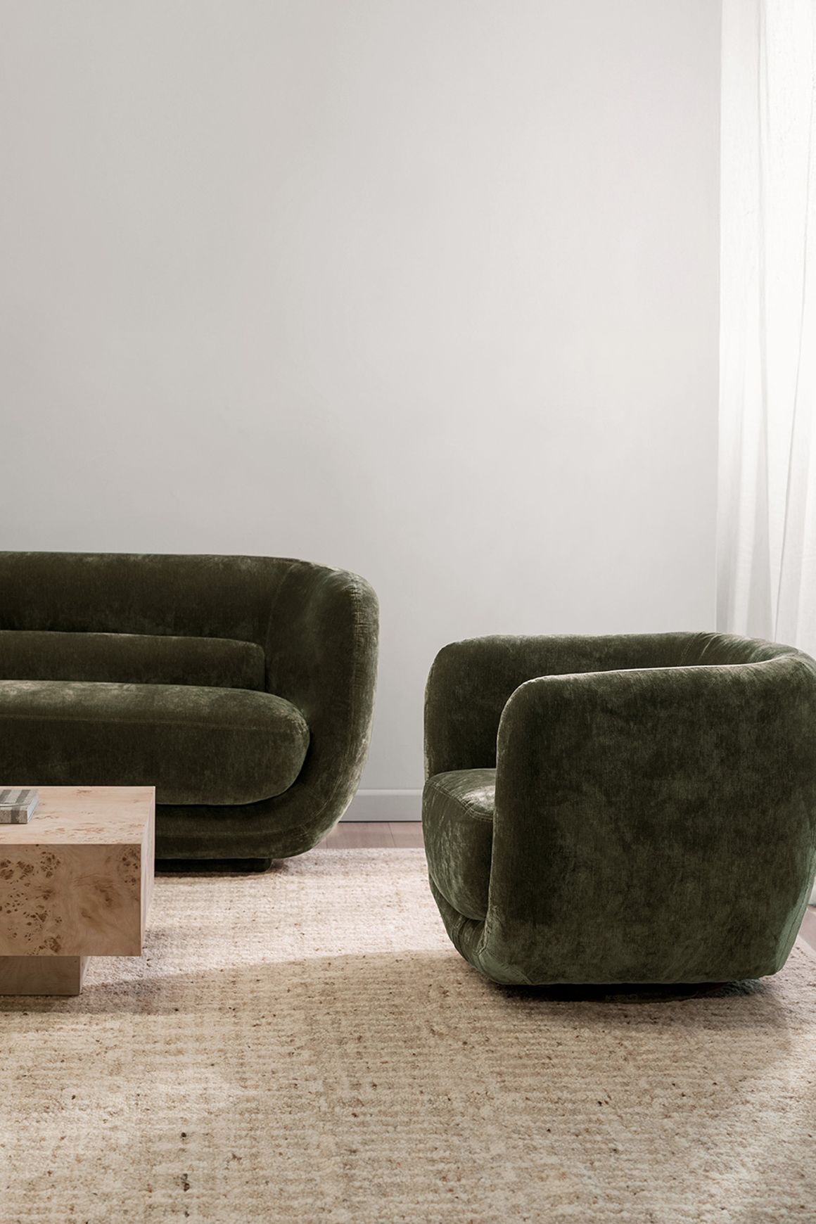 Luca Swivel Chair | Khaki