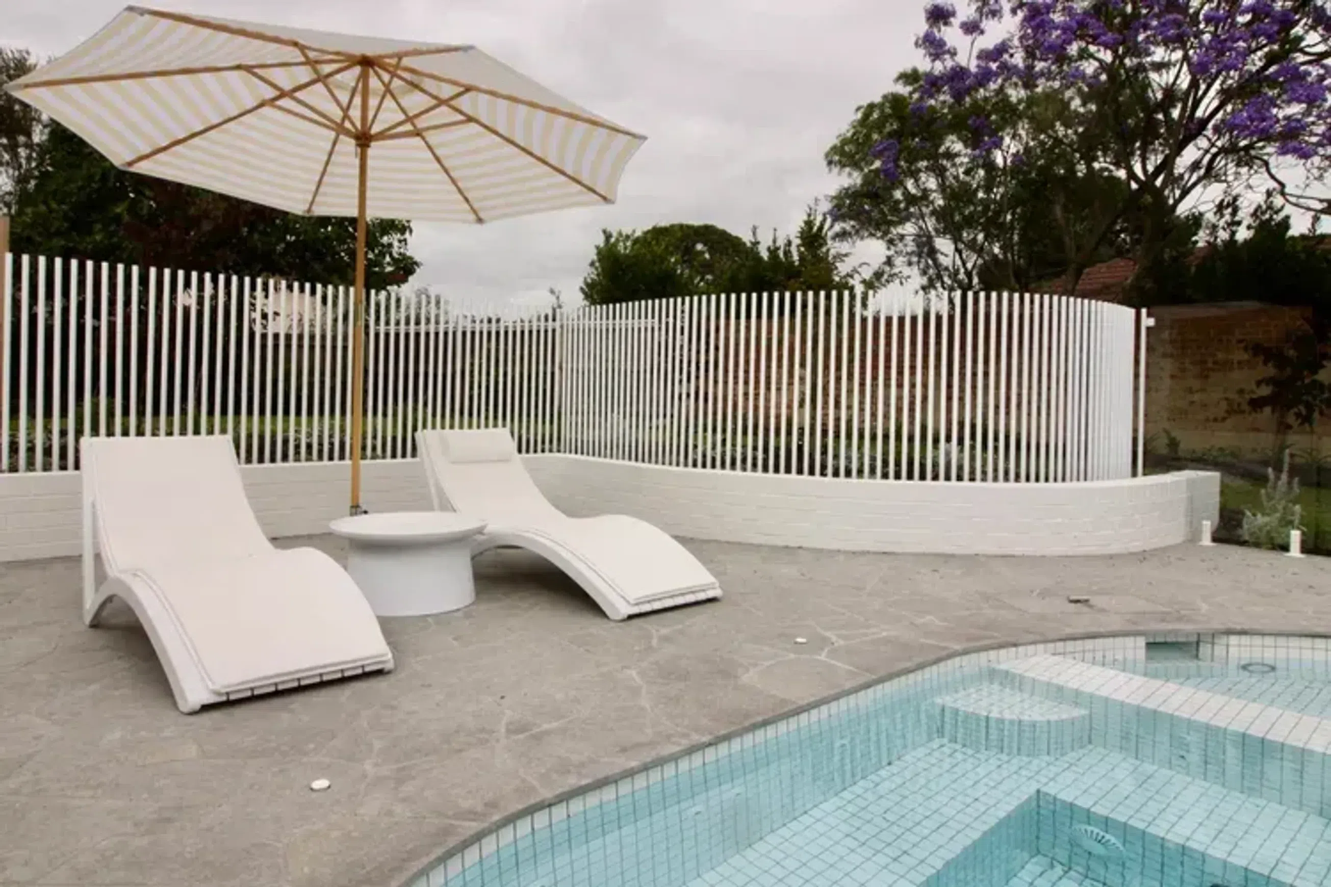 Mayfair Limestone Crazy Paving