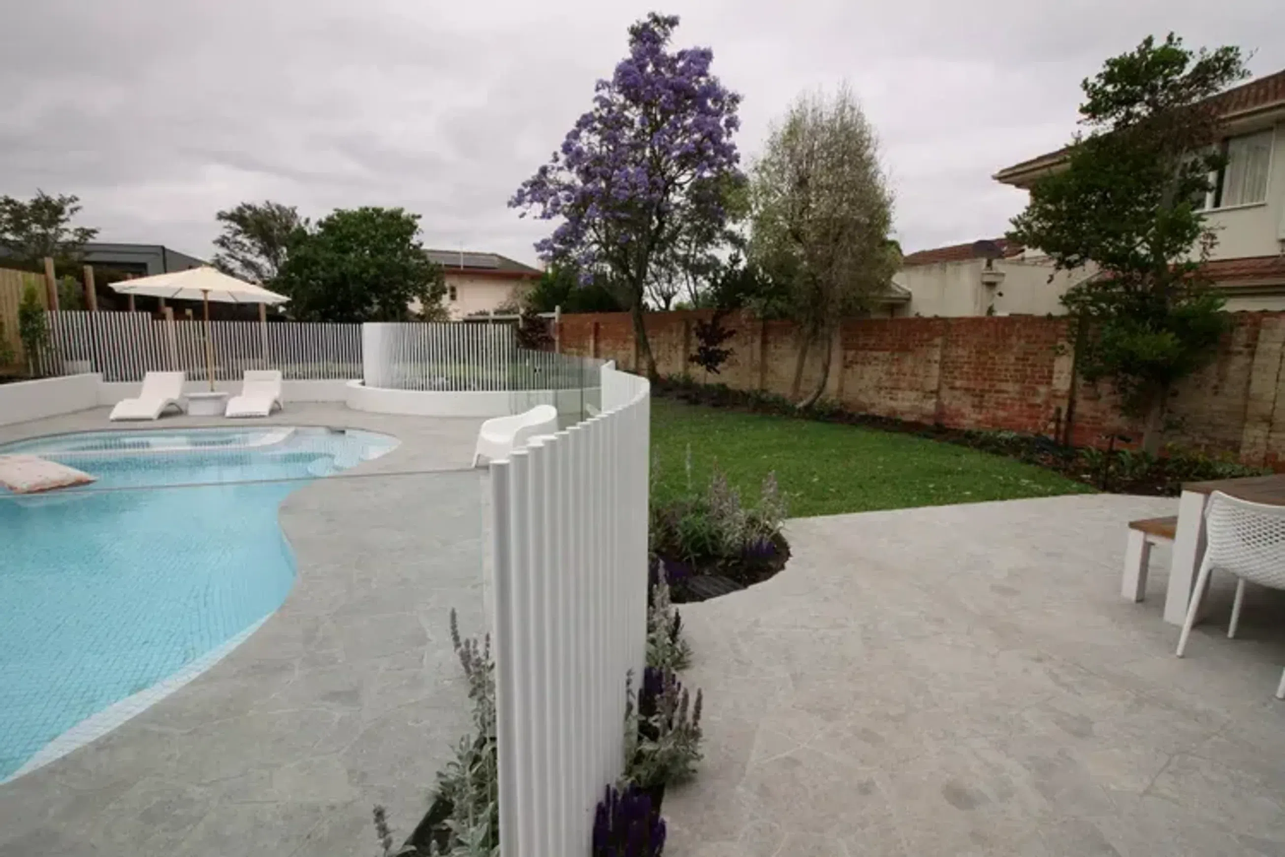 Mayfair Limestone Crazy Paving