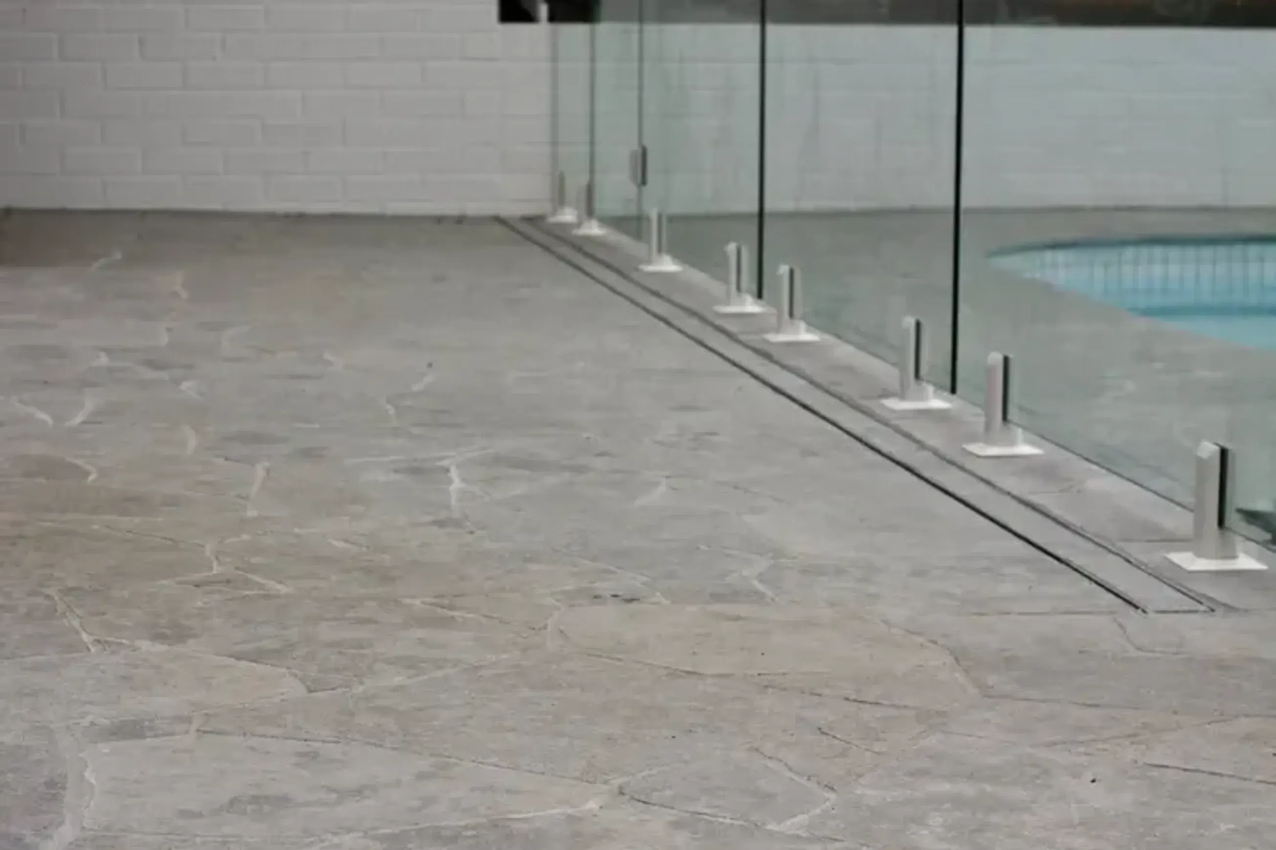Mayfair Limestone Crazy Paving
