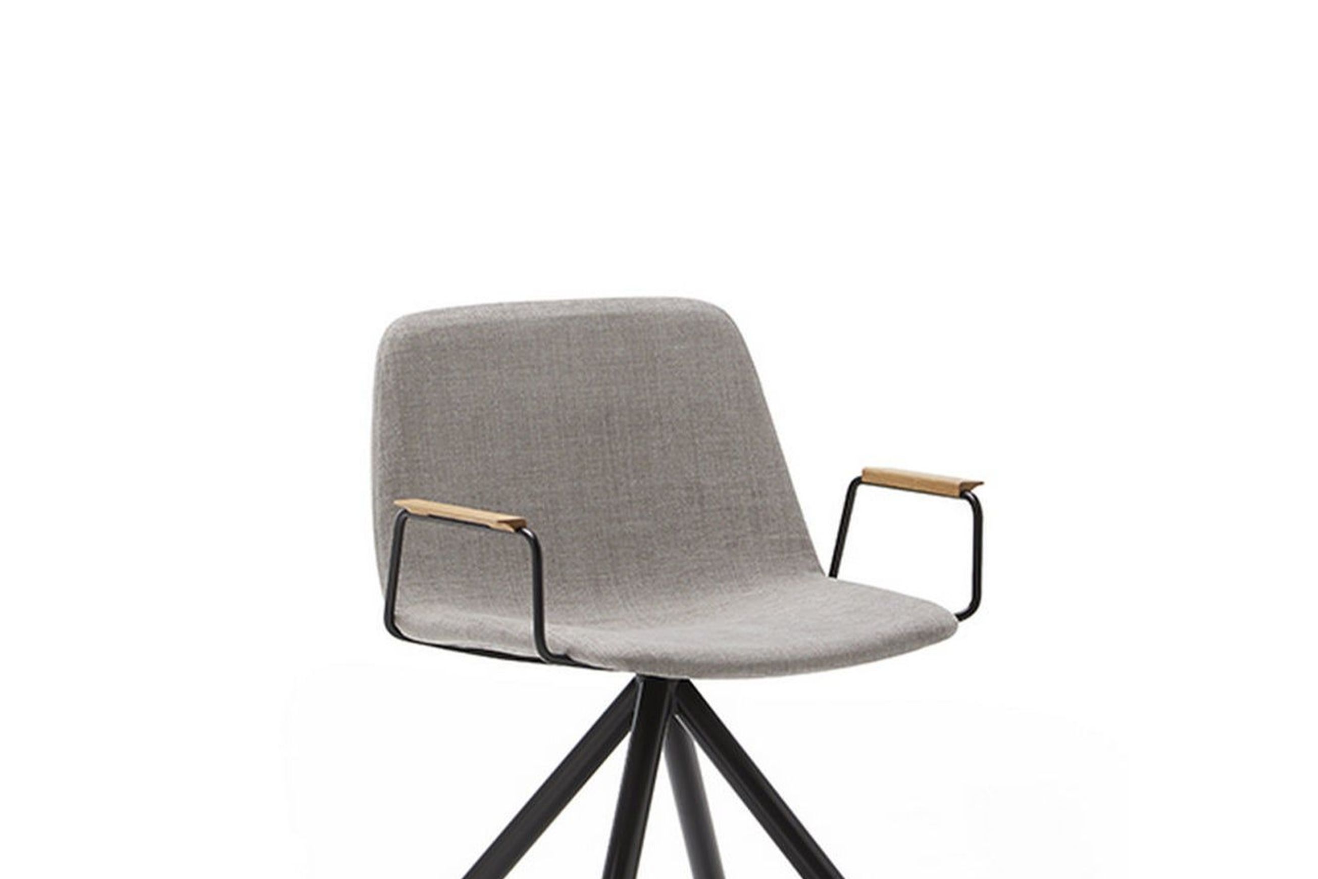 Maarten Lounge Chair - Swivel Base & Smooth Upholstery with Arms