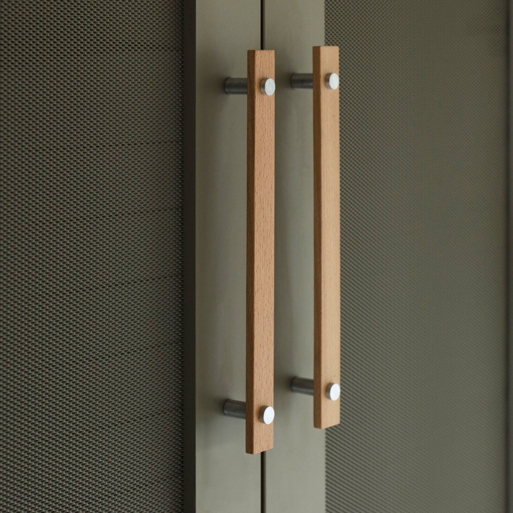 Lenah Cabinet Handle - Face Cap