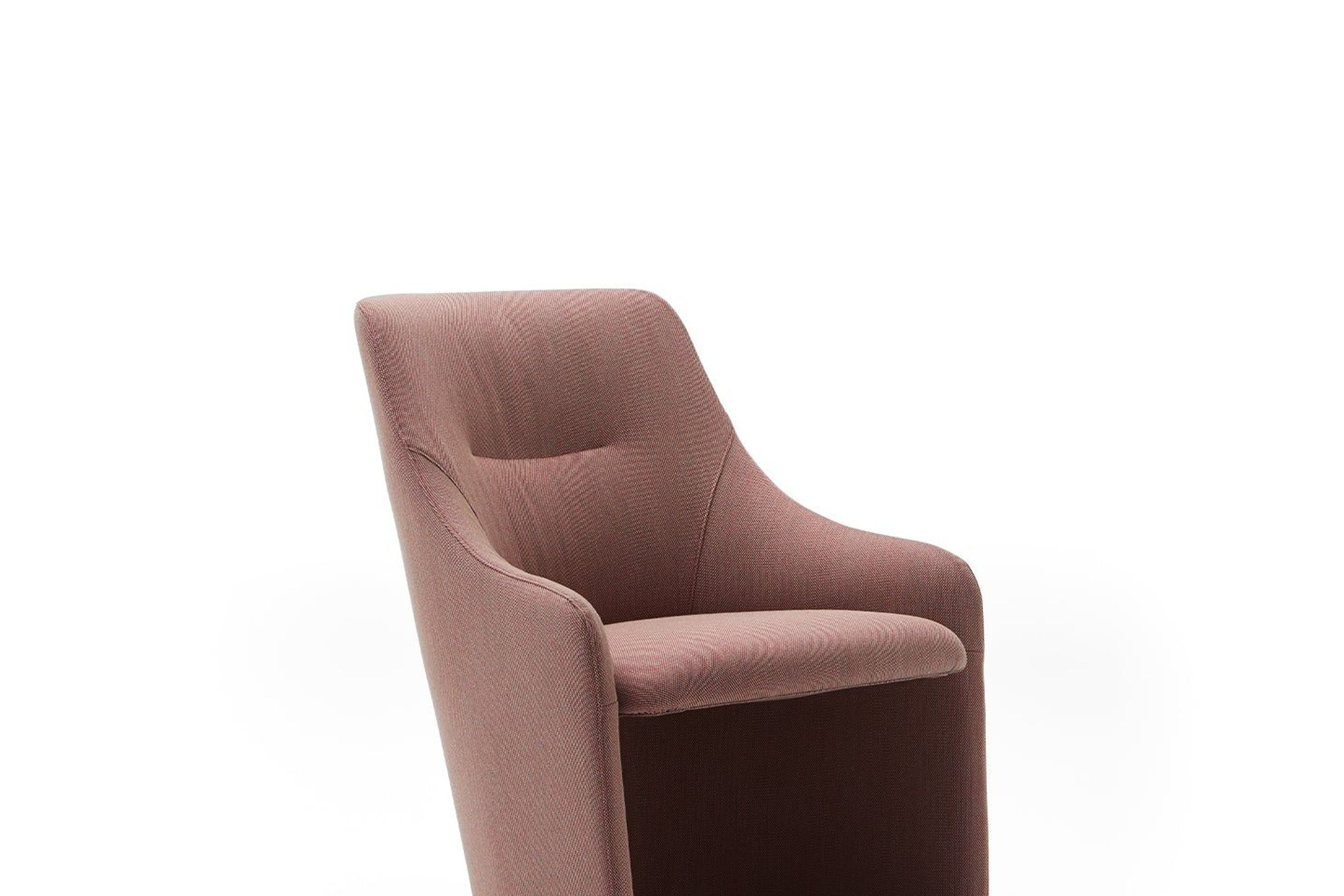 Nagi Low Fixed Armchair - Smooth Upholstery
