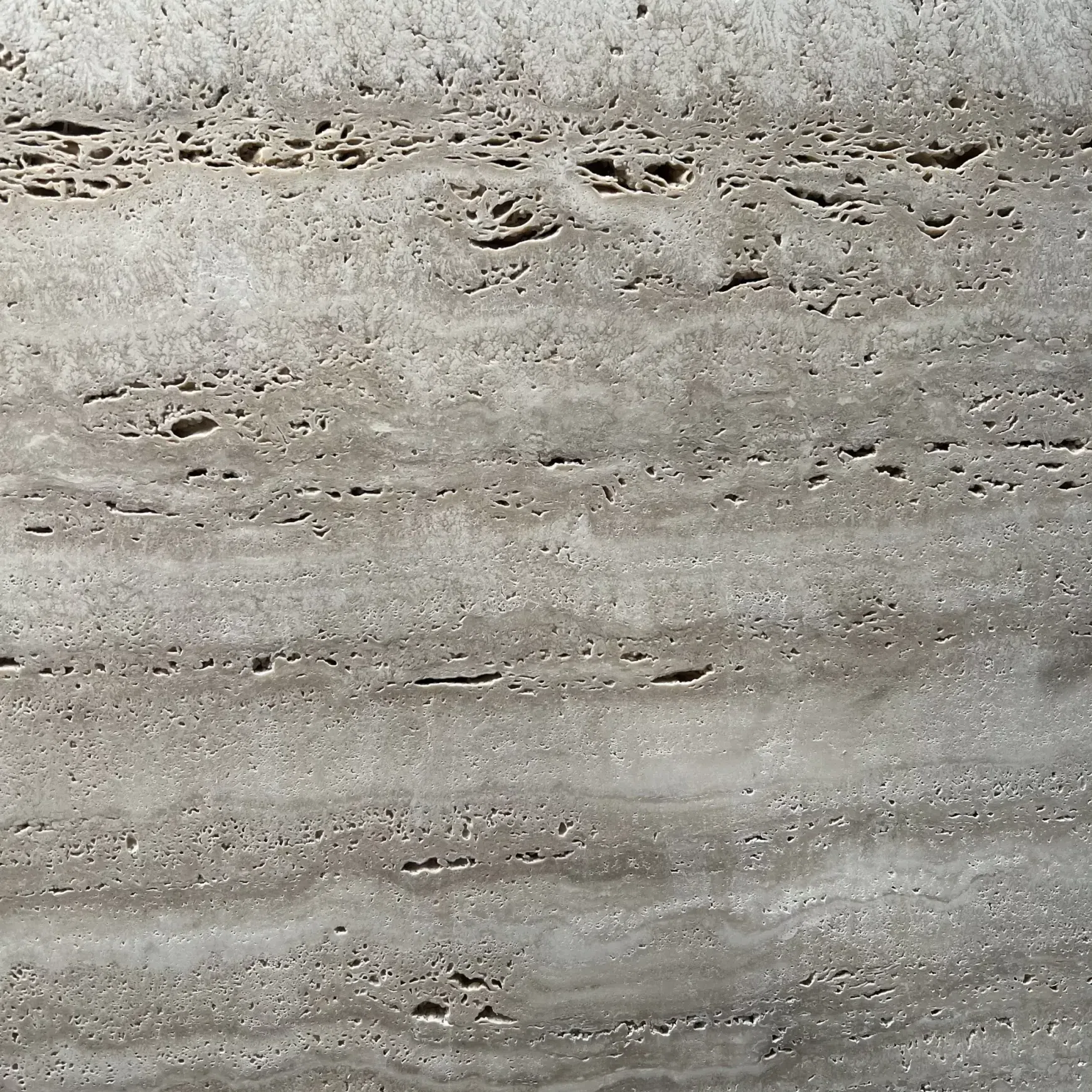 Ondulato Vein Cut Unfilled Travertine Benchtop