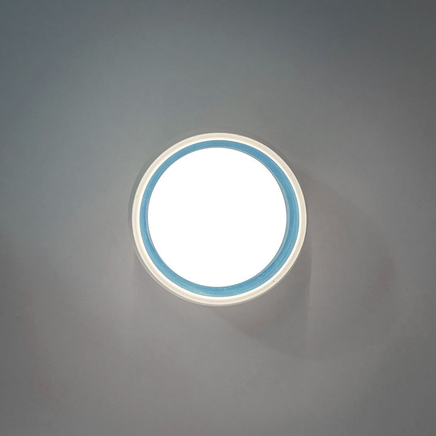 Gyro Porcelain Wall Light