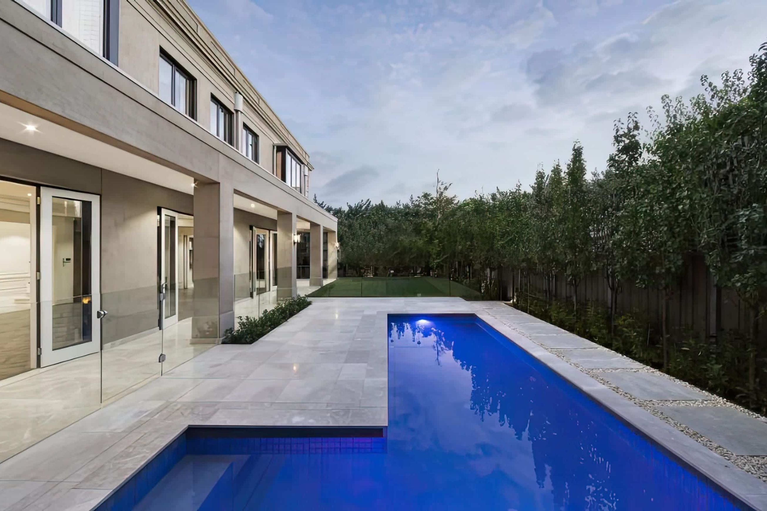 Papillon Sandblasted Limestone Tiles