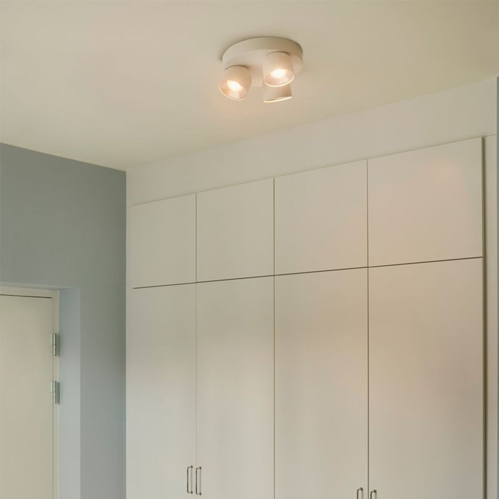 Pitcher 3-Spot Downlight