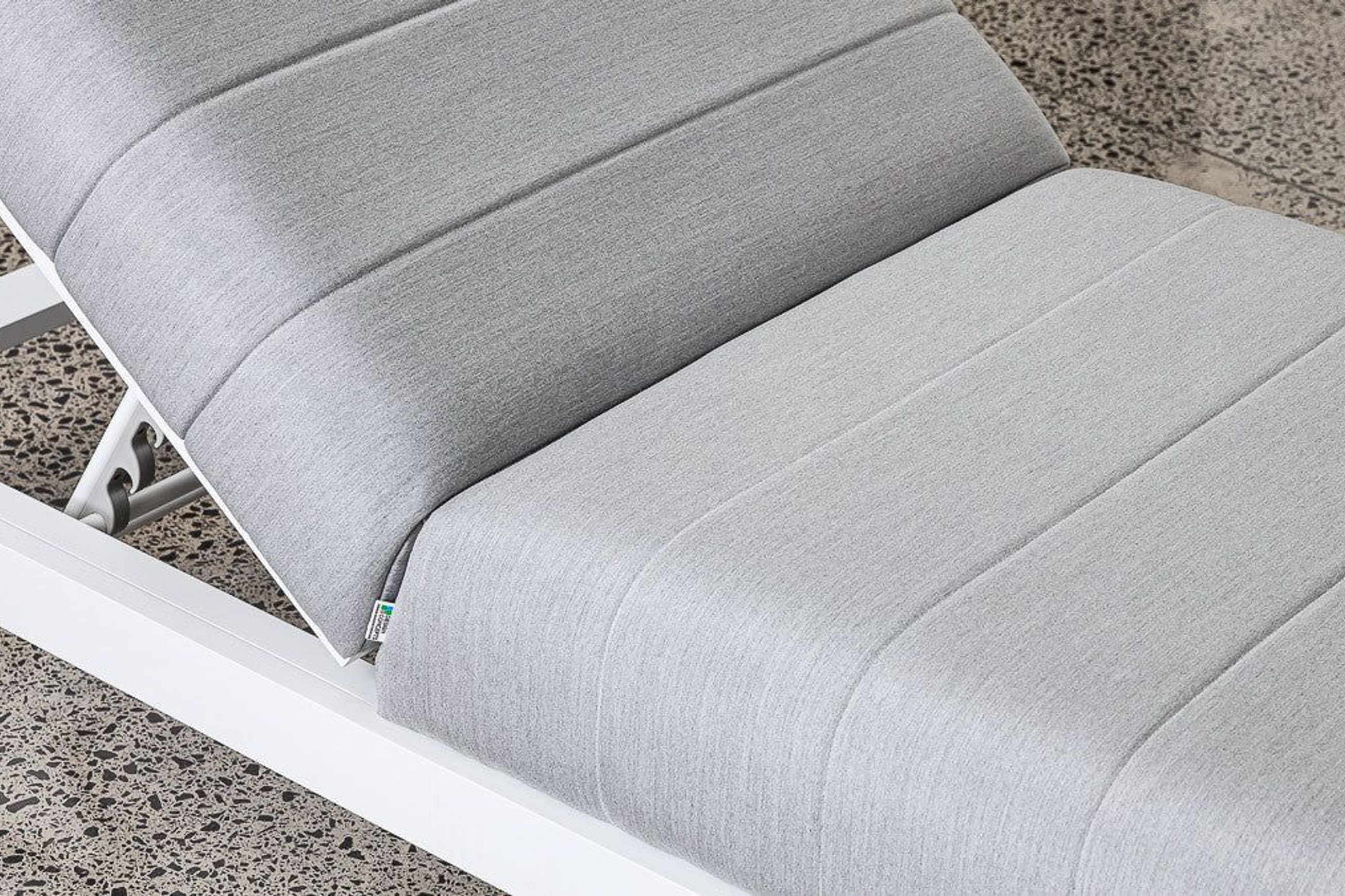 Piha Lounger - White