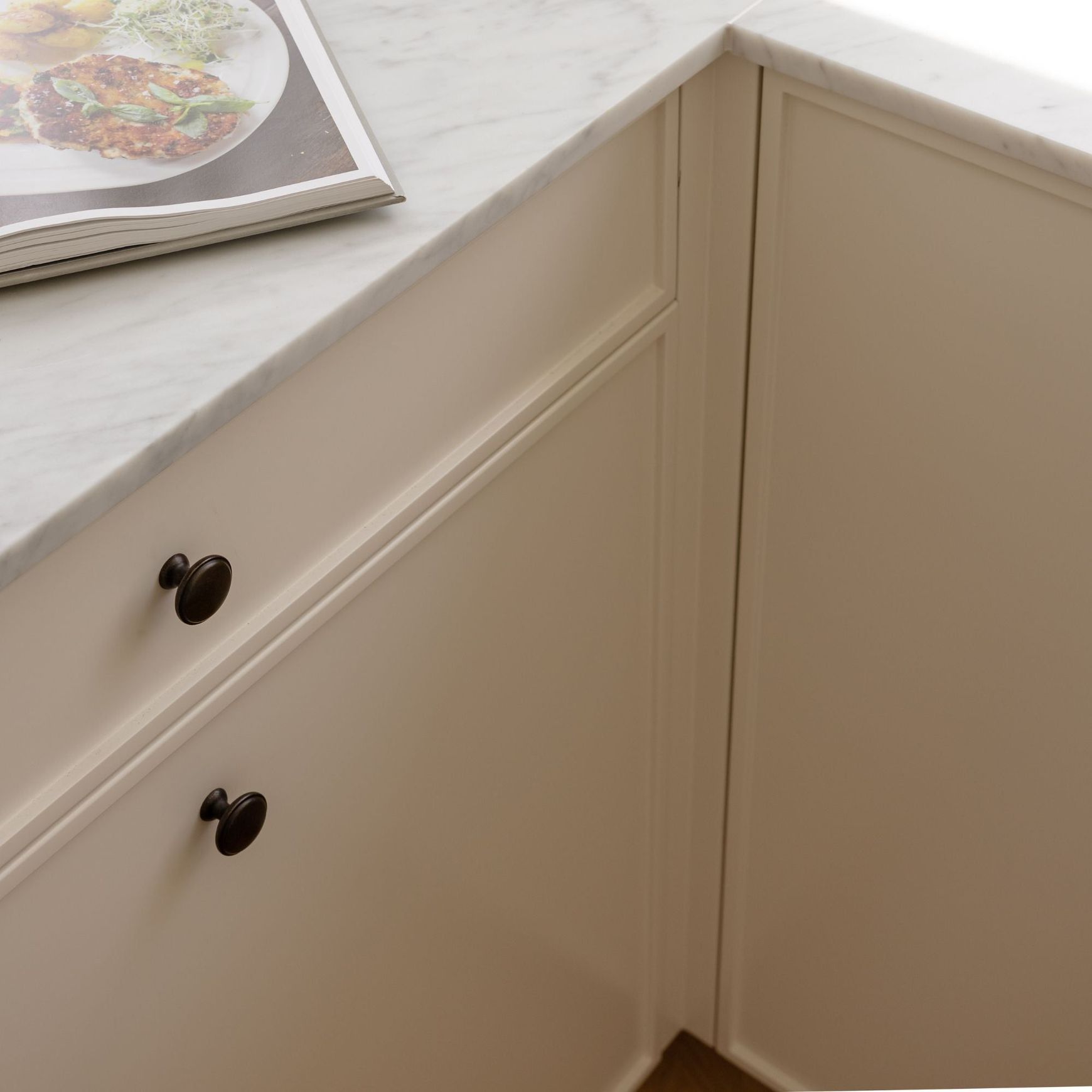 Century 30mm Round Knob