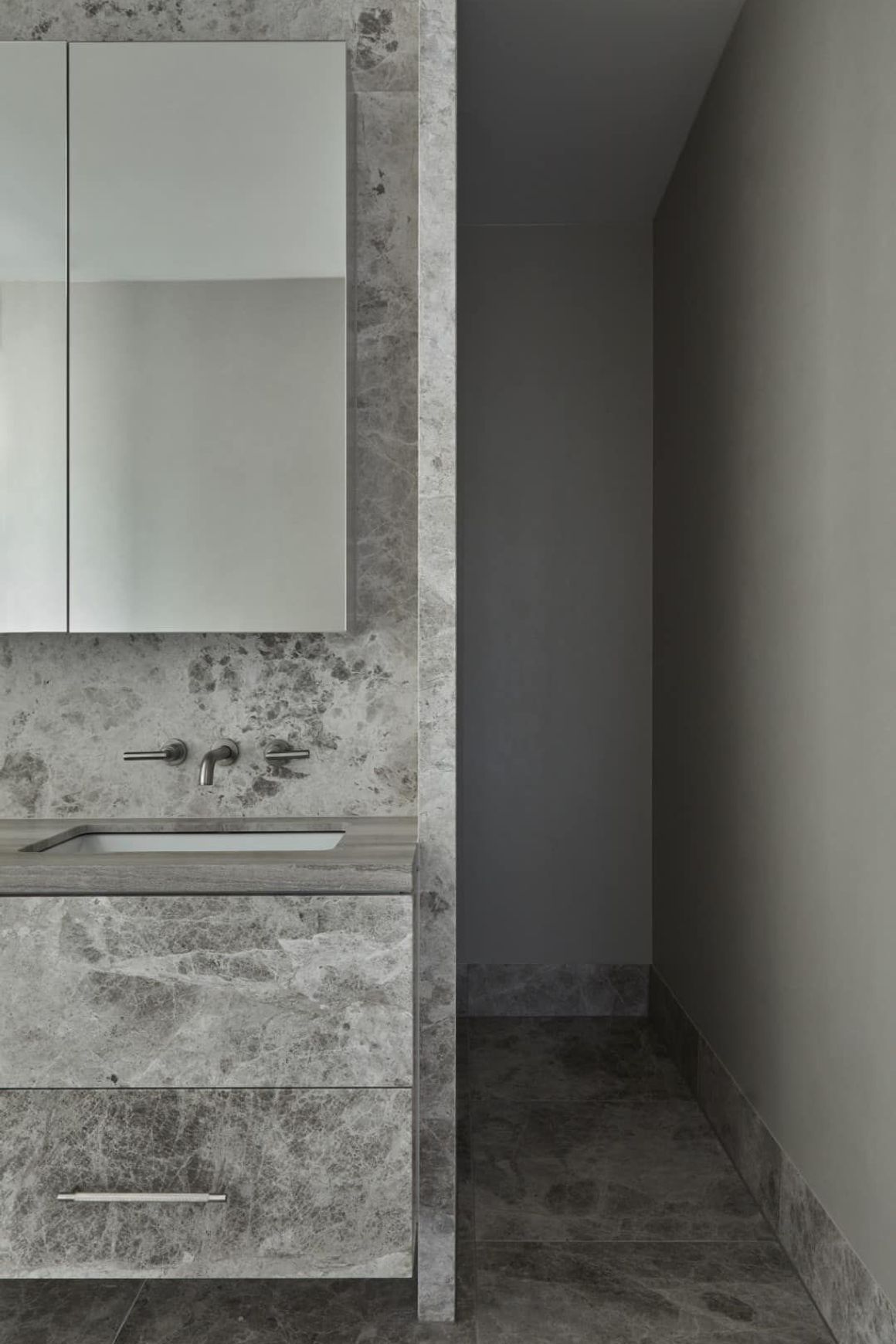 Turko Argento Limestone Benchtop