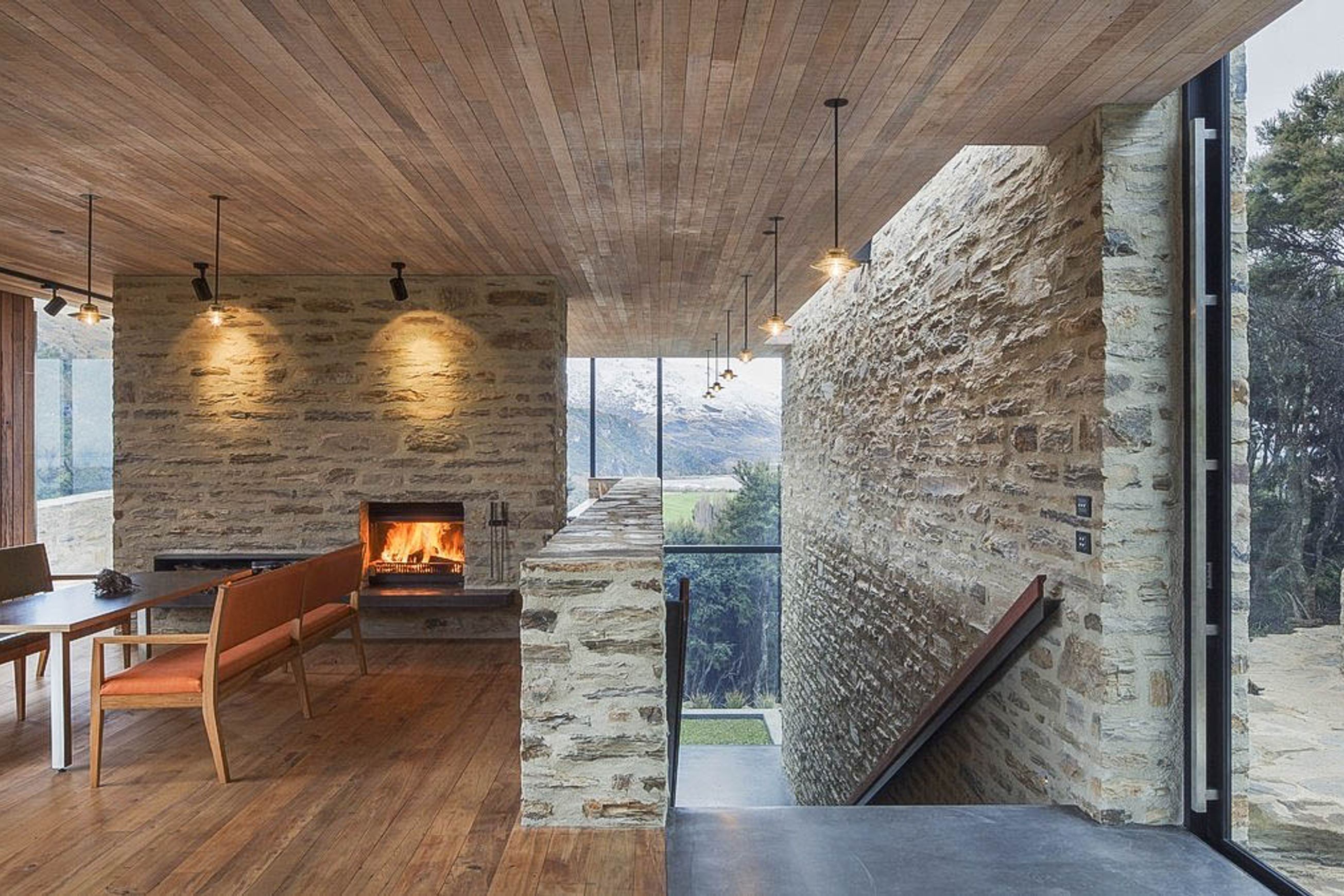 Warmington | Indoor Wood General Fireplace
