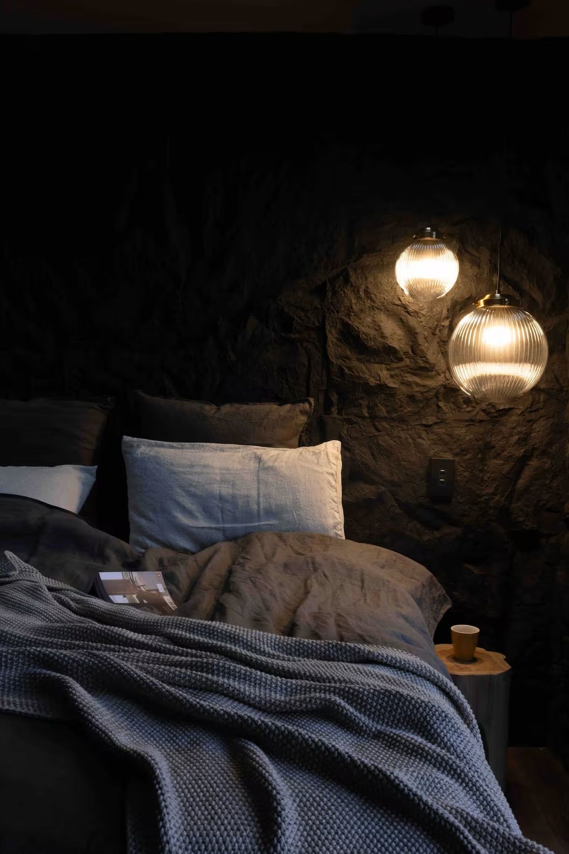 Rock Wall Panels by Muros | Black Rugged Stone Look