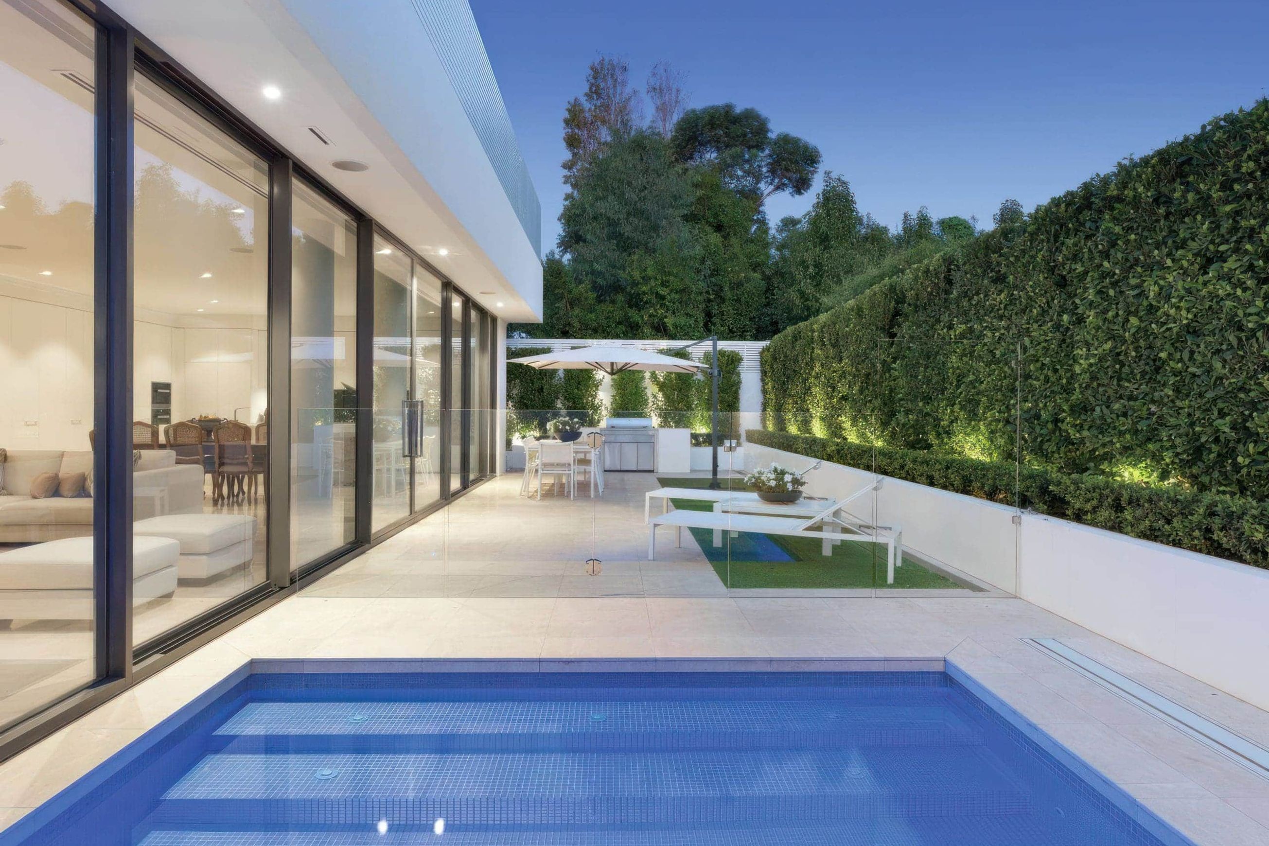 Savana Light Brushed Limestone Pool Coping