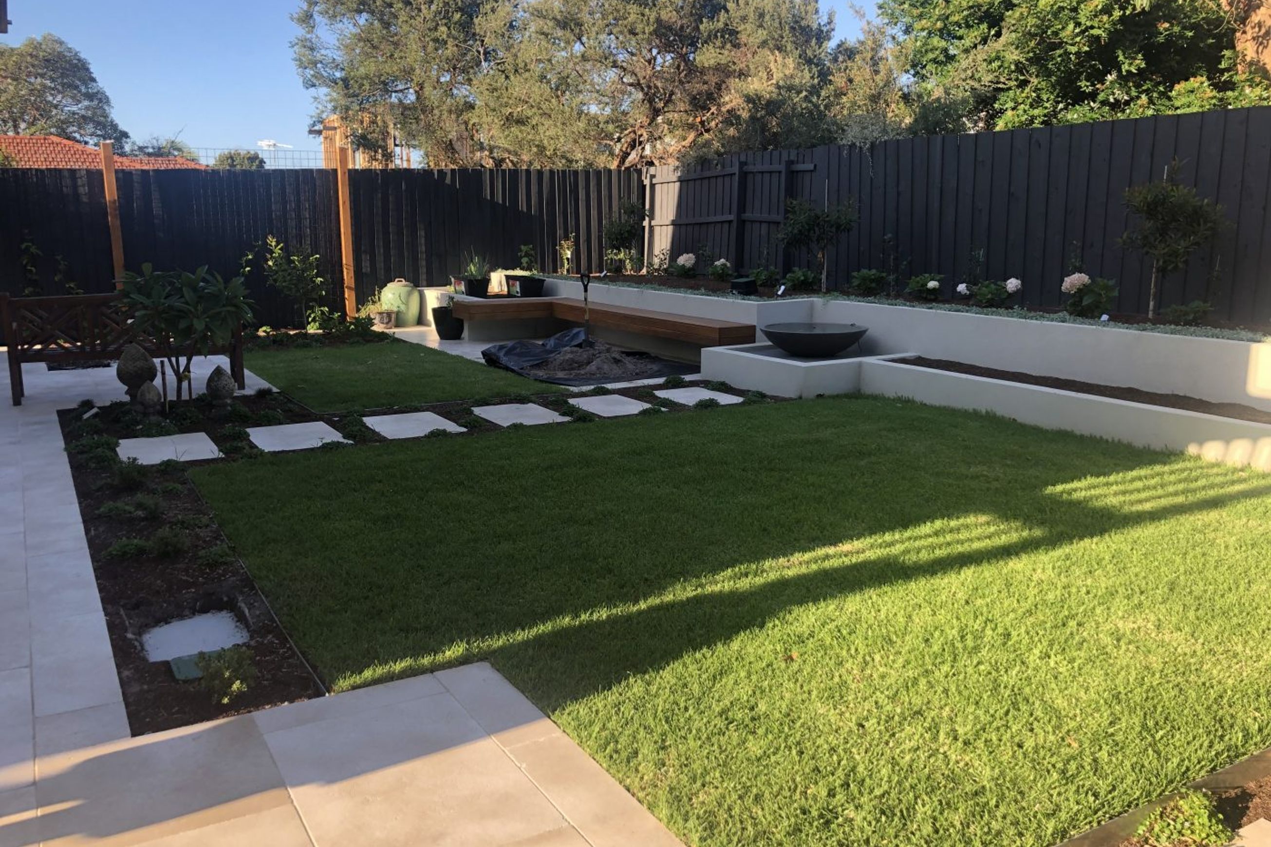 Savana Light Brushed Limestone Pool Coping