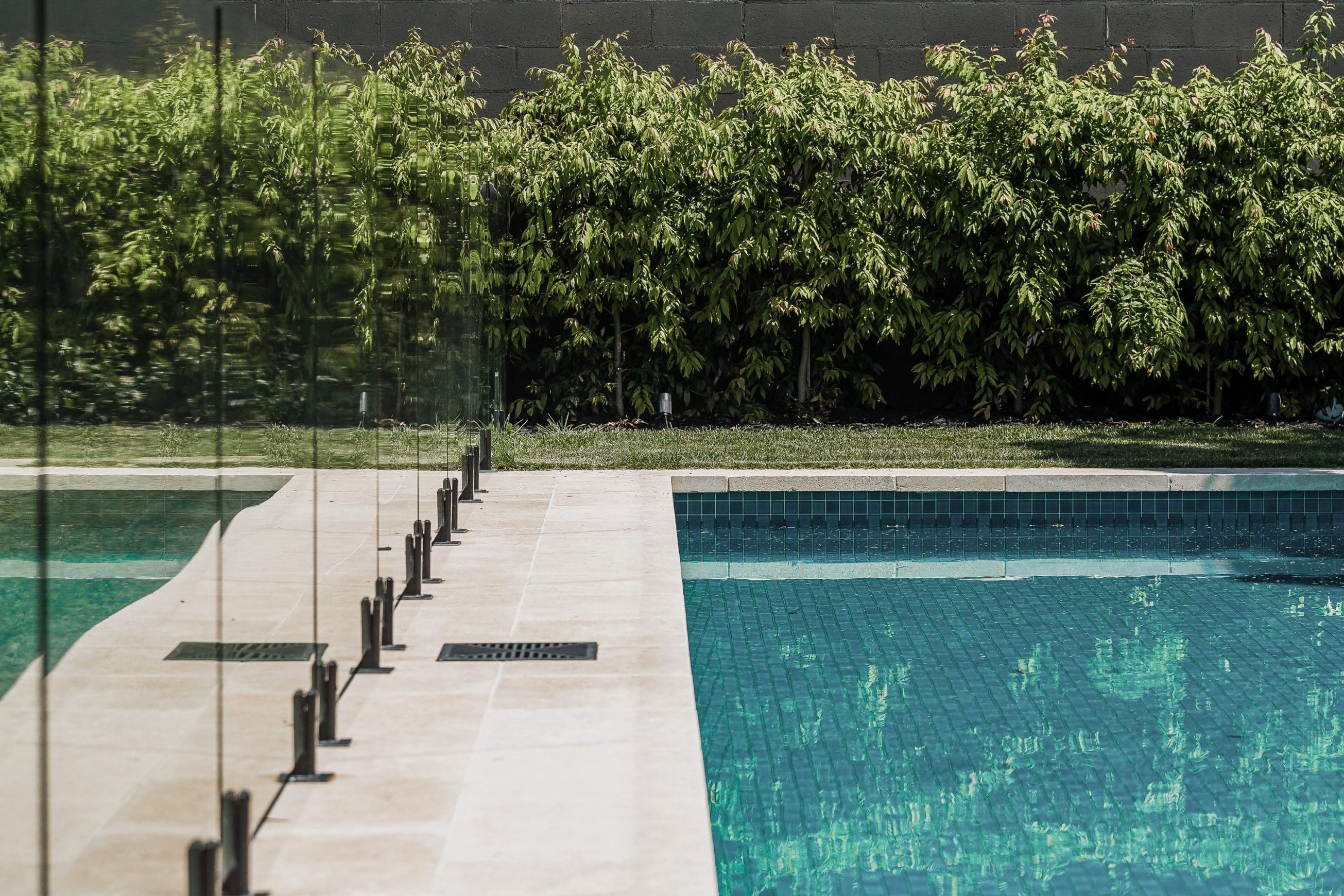 Sinai Pearl Brushed Limestone Pool Coping