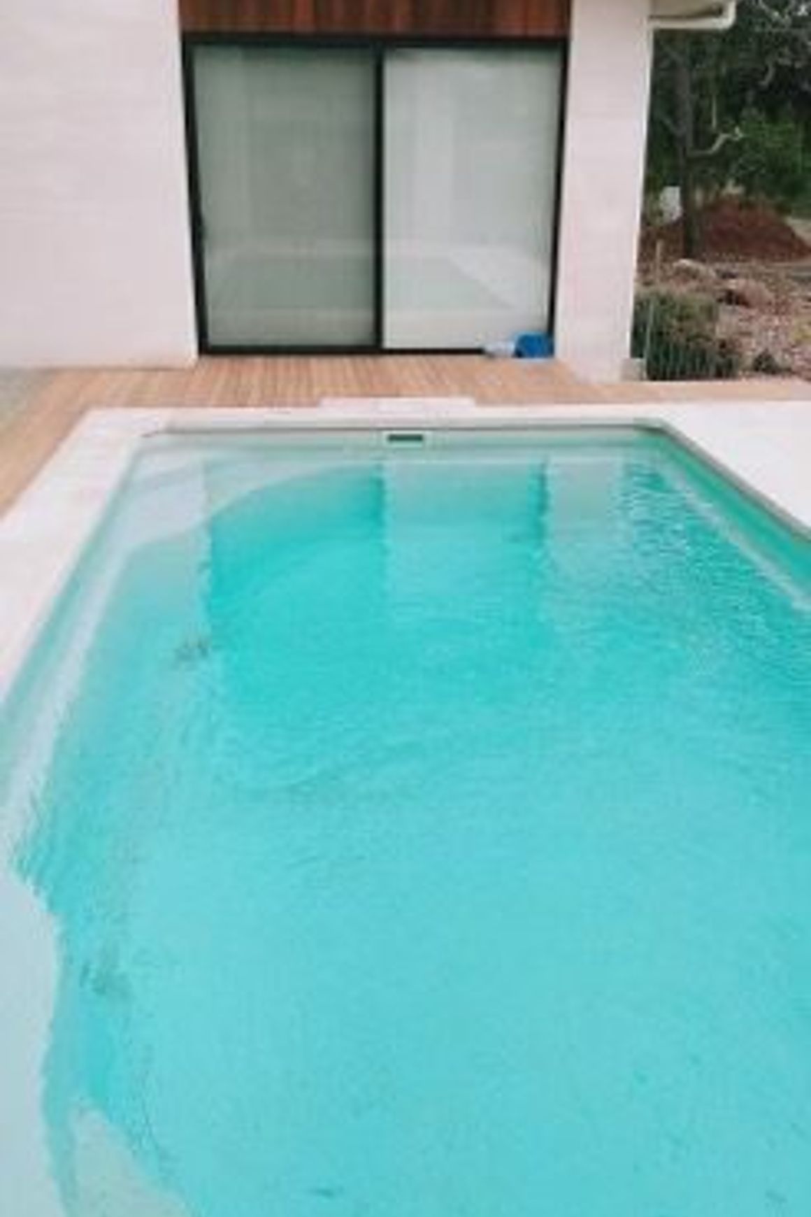 Sinai Pearl Sandblasted Limestone Pool Coping