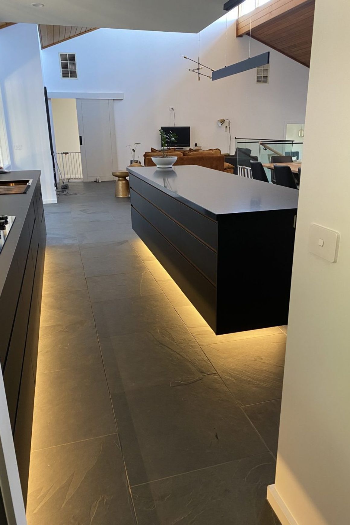 South American Graphite Slate Tiles