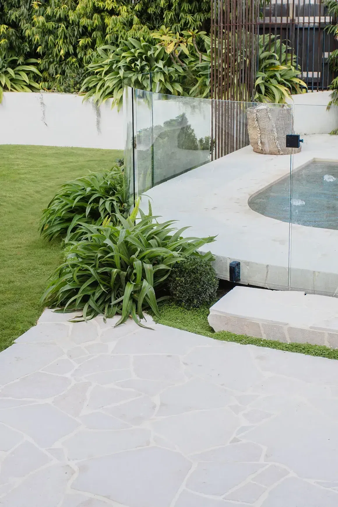 Haven Limestone Crazy Paving
