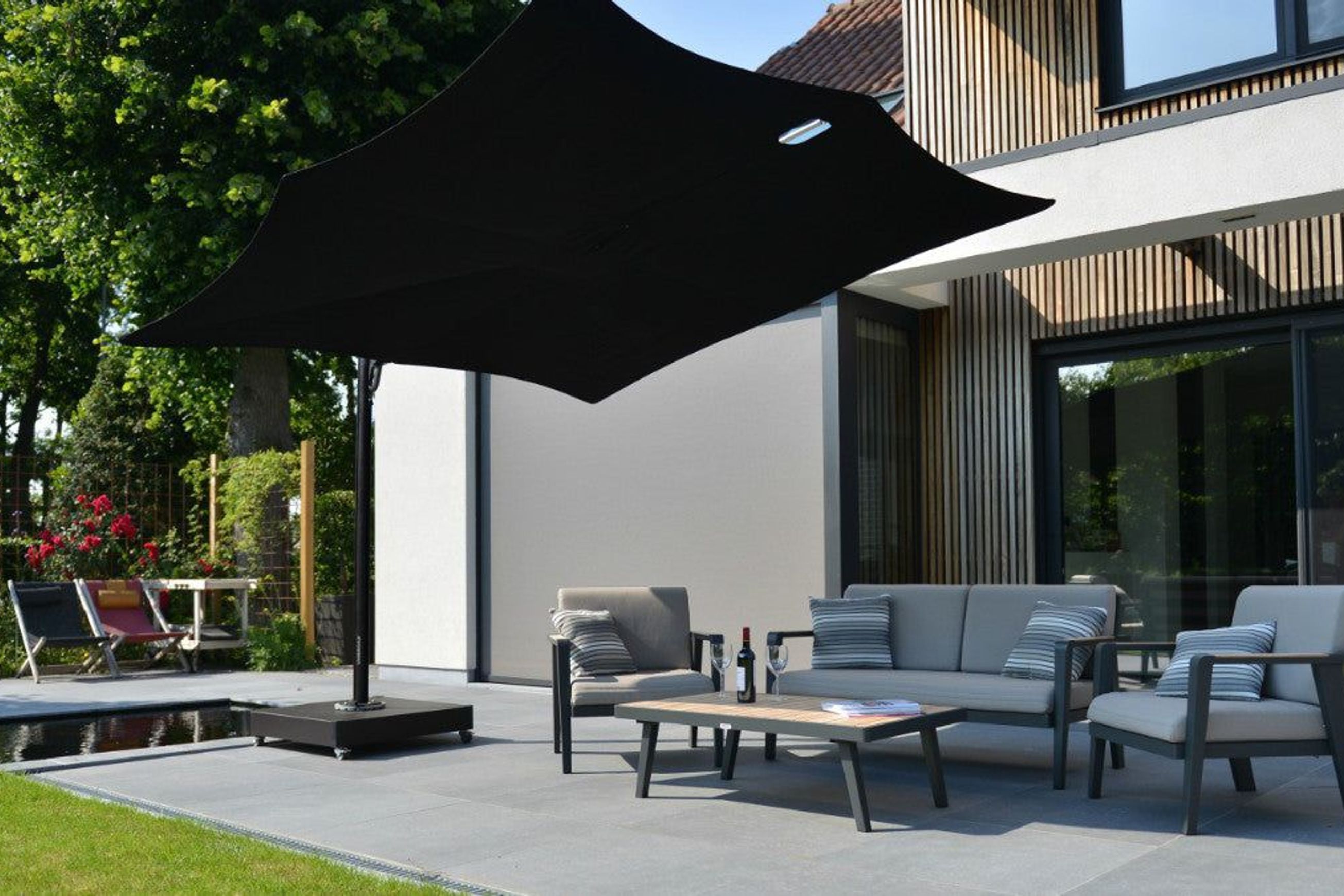 Umbrosa Spectra Cantilever Umbrella