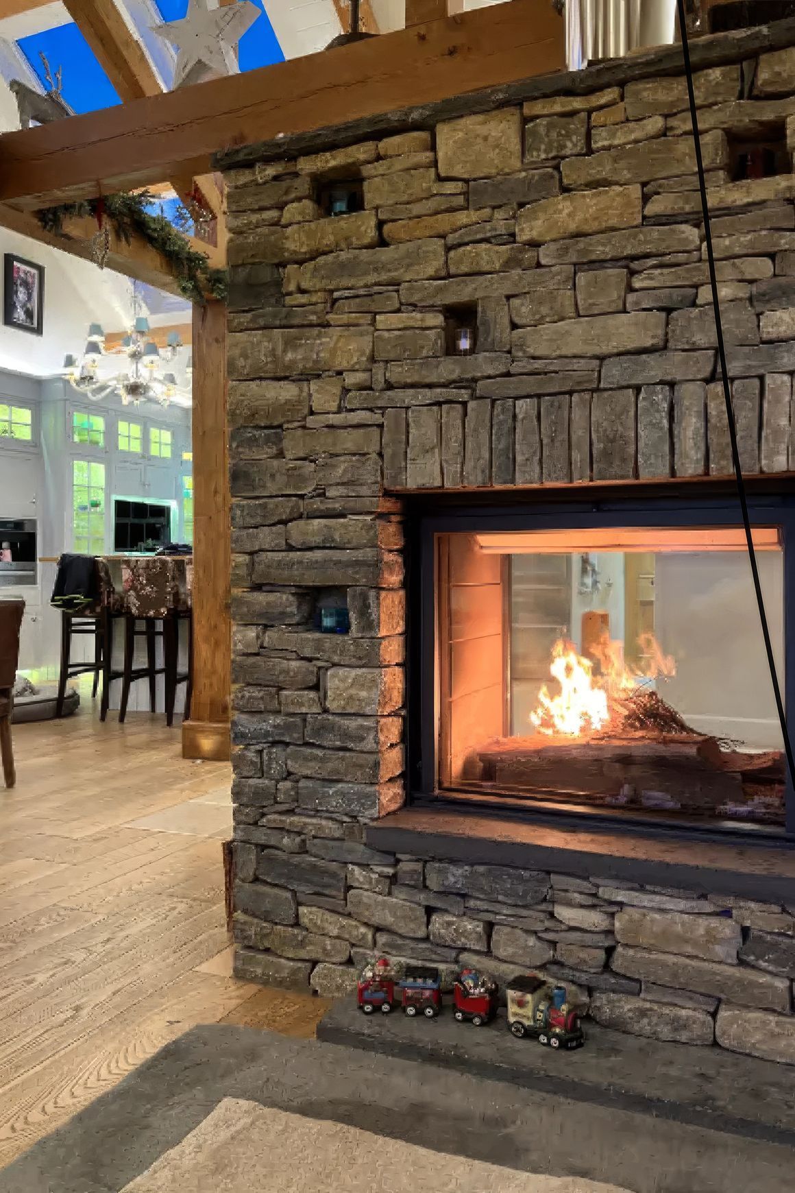 Stûv 21 Double-Sided Fireplace Range