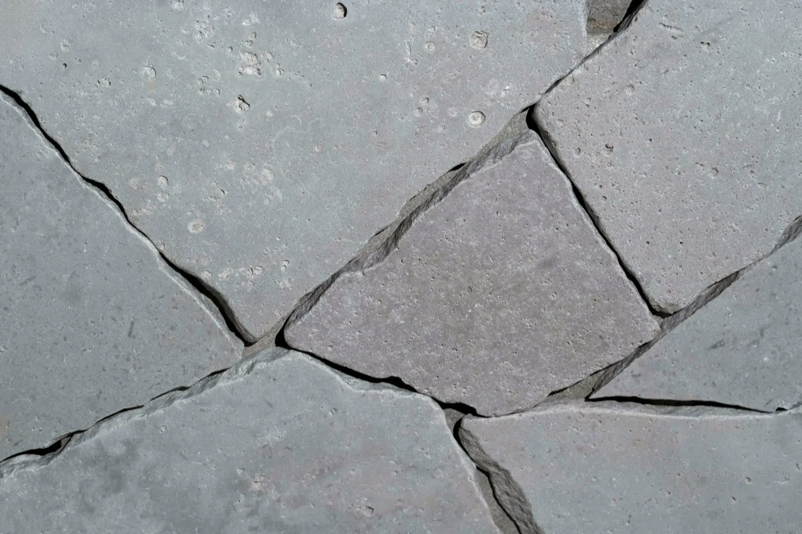 Tallin Grey Limestone Crazy Paving