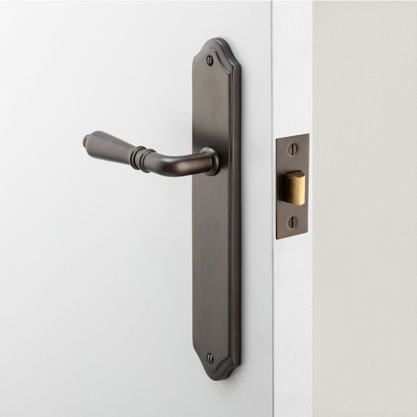 Iver Sarlat Lever on Shouldered Backplate Latch Polished Brass 10212 - Customise to your needs