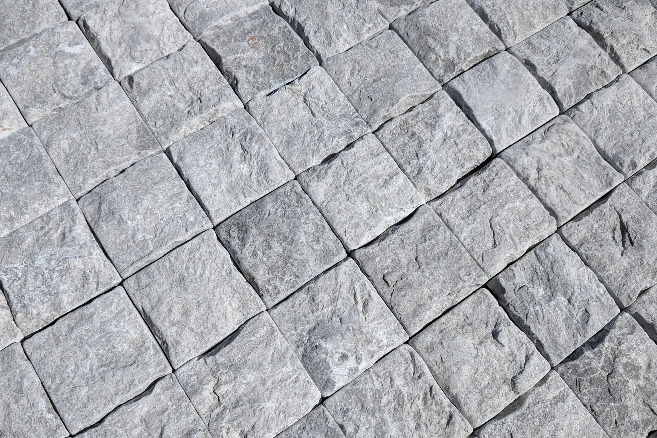 Tundra Grey Split Limestone Cobblestones