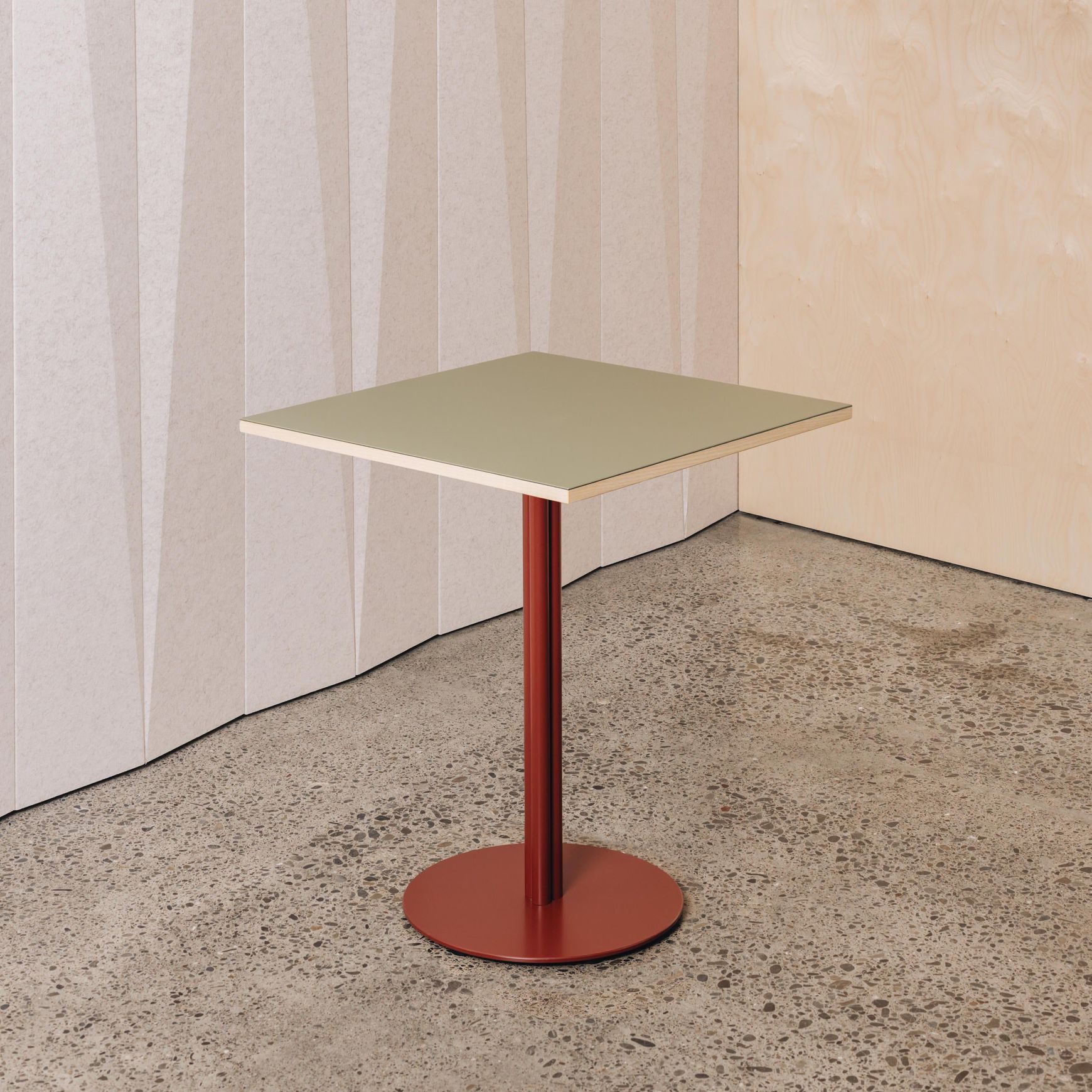 Bouquet 03 Cafe Table Pedestal Base