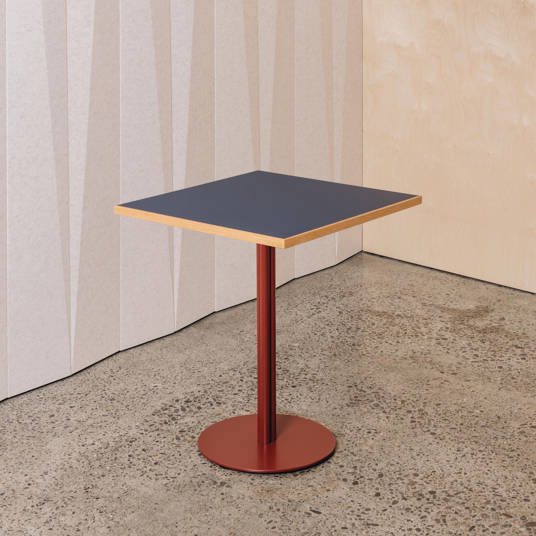 Bouquet 03 Cafe Table Pedestal Base