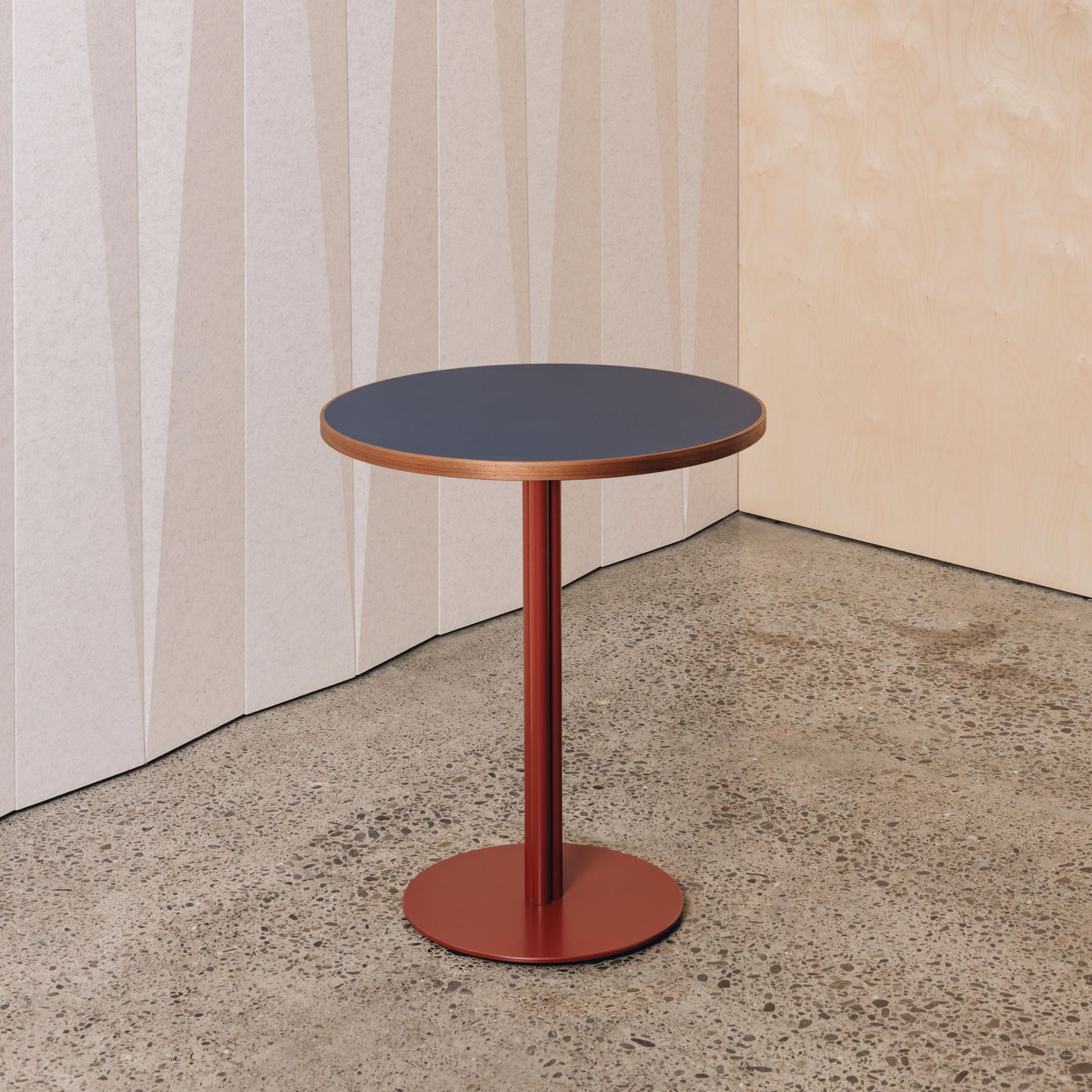 Bouquet 03 Cafe Table Pedestal Base