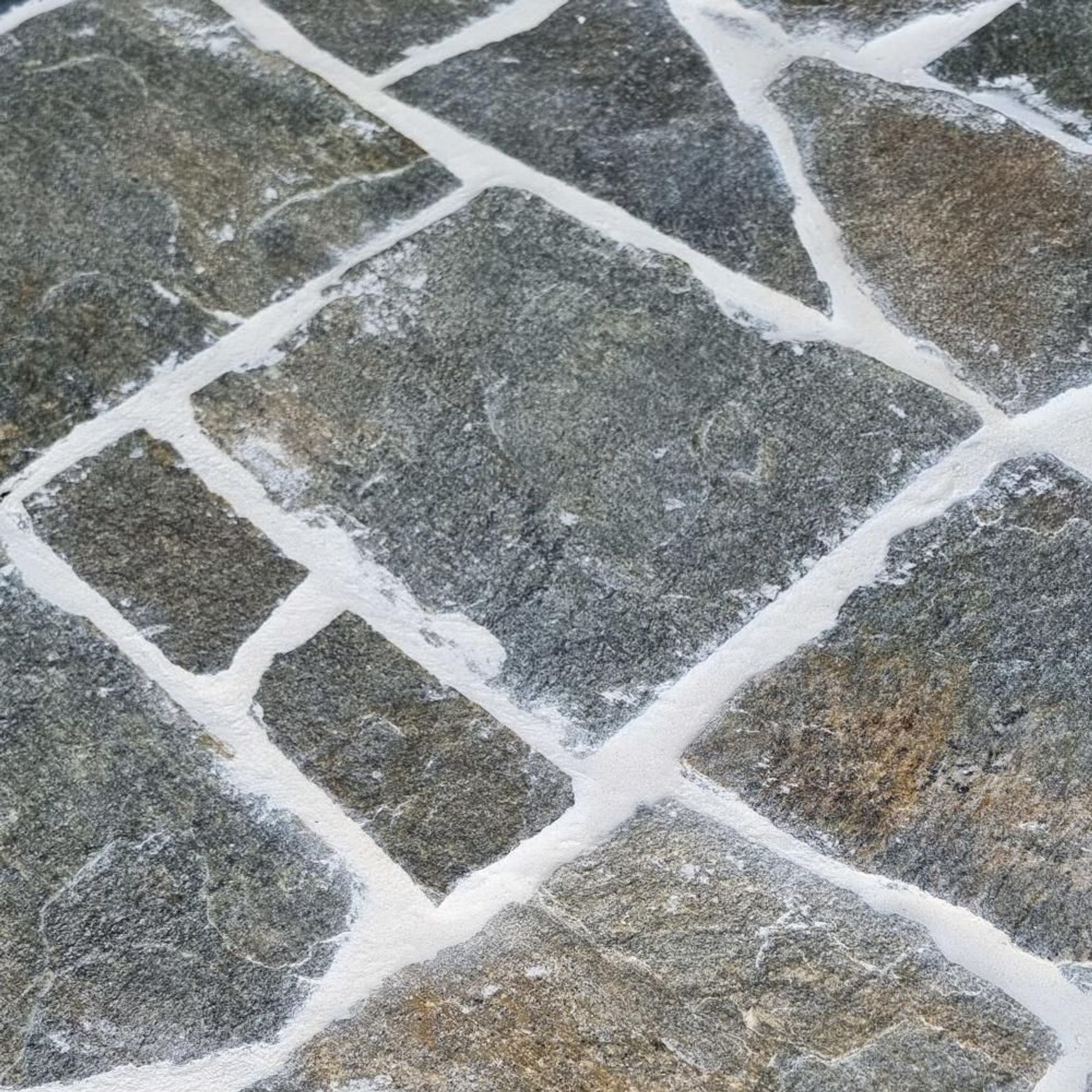 Stoneyard Viale Crazy Pave - Brown Blend