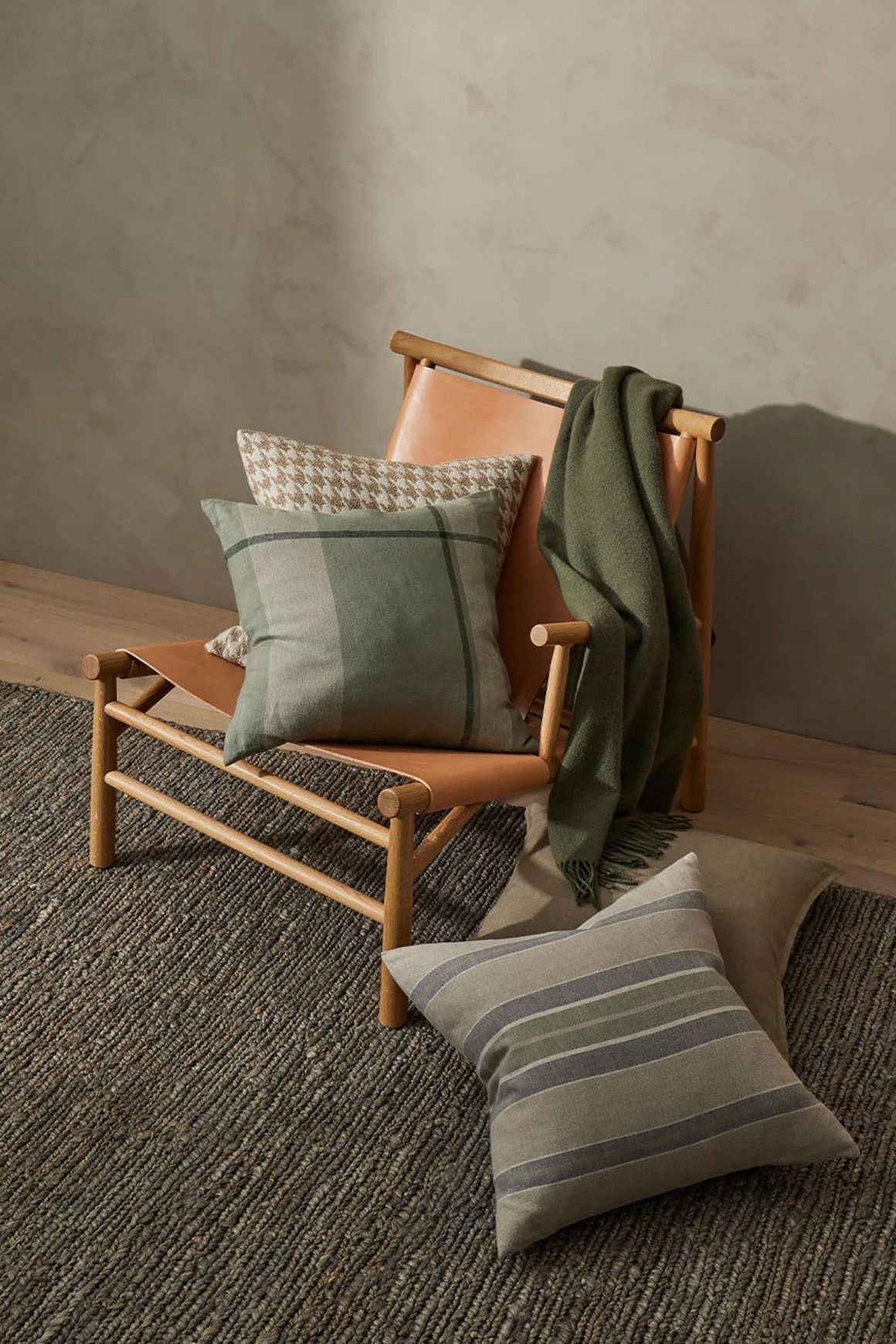 Weave Home Giovanni Cushion - Oatmeal | Bouclé Houndstooth