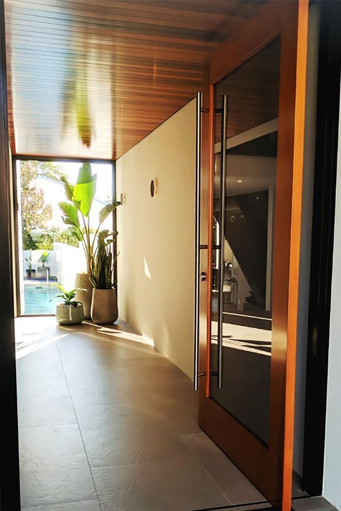 Zanda Omega Offset Round Door Pull Handle