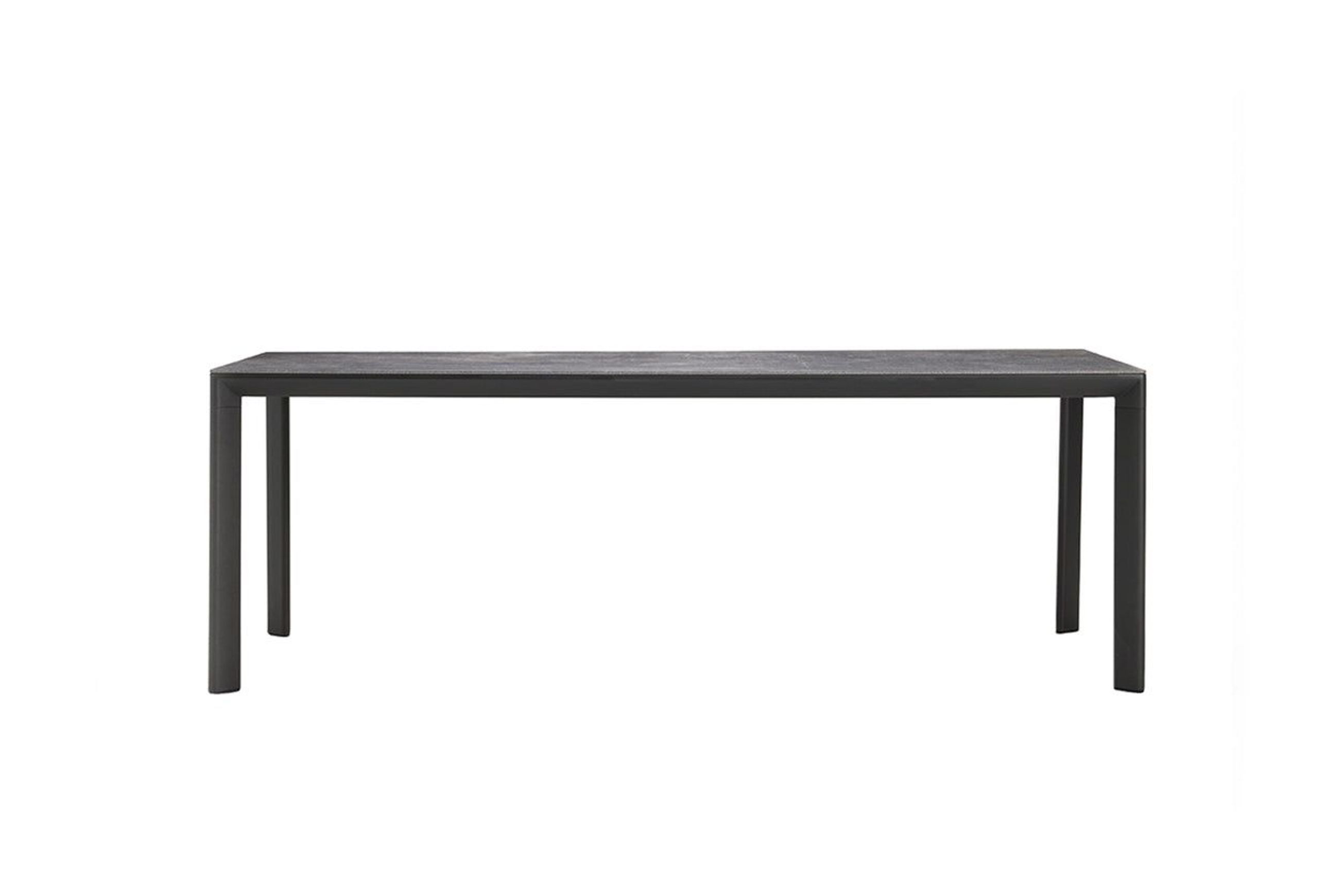 Addis | Ceramic Table