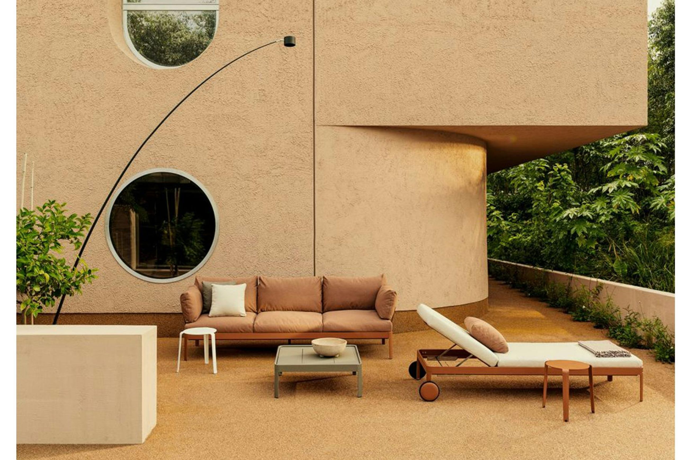 Alualu Outdoor Coffee Table