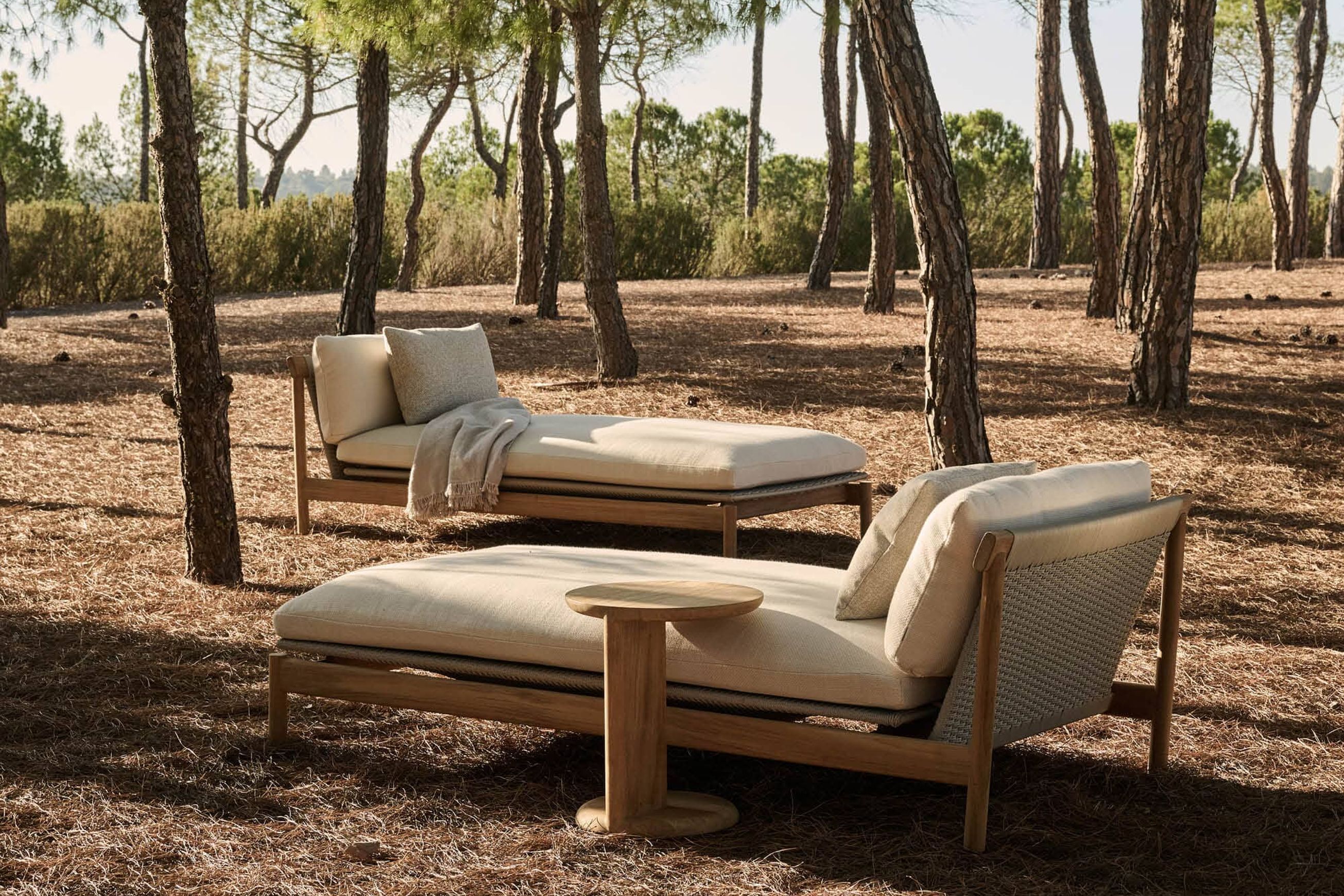 Amanu Side Table