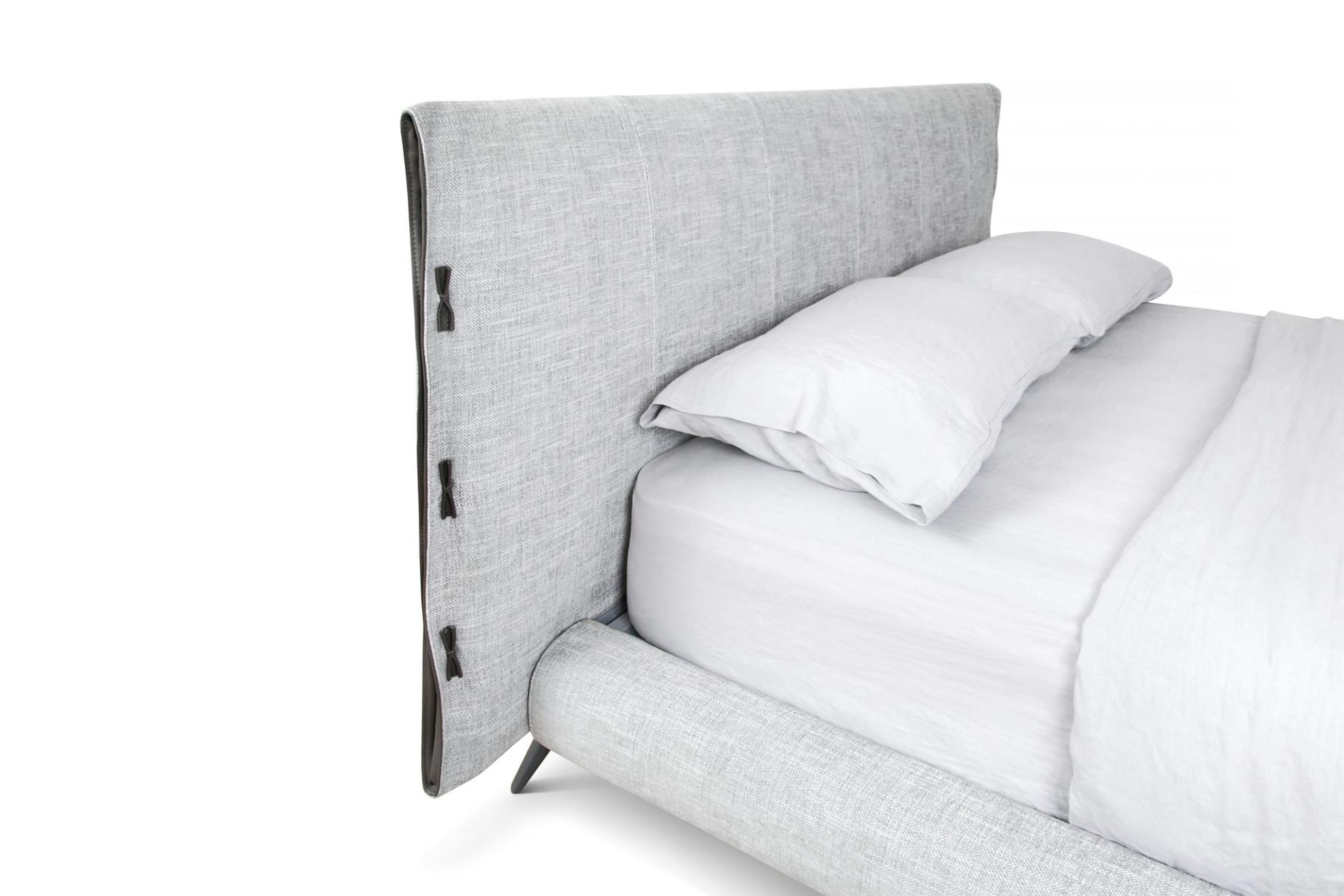 Cuff Bed