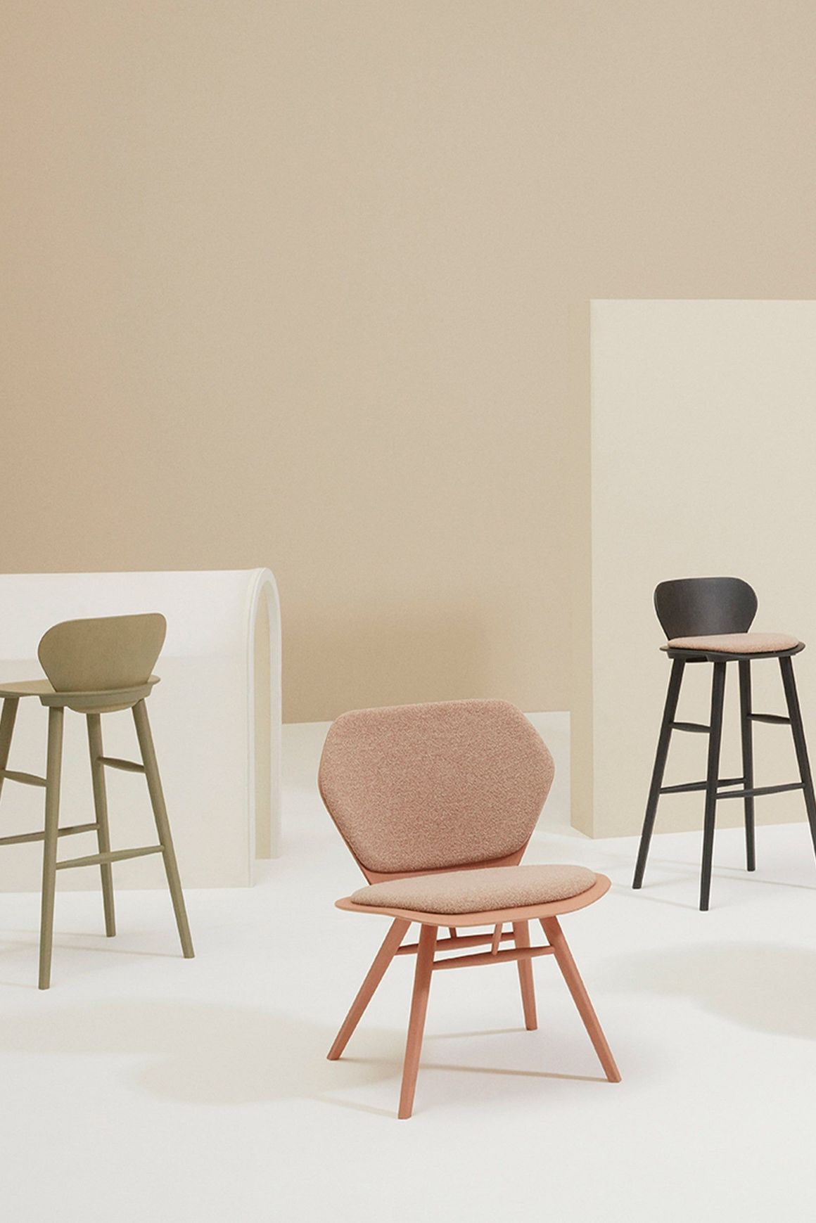 Edelweiss Lounge Chair