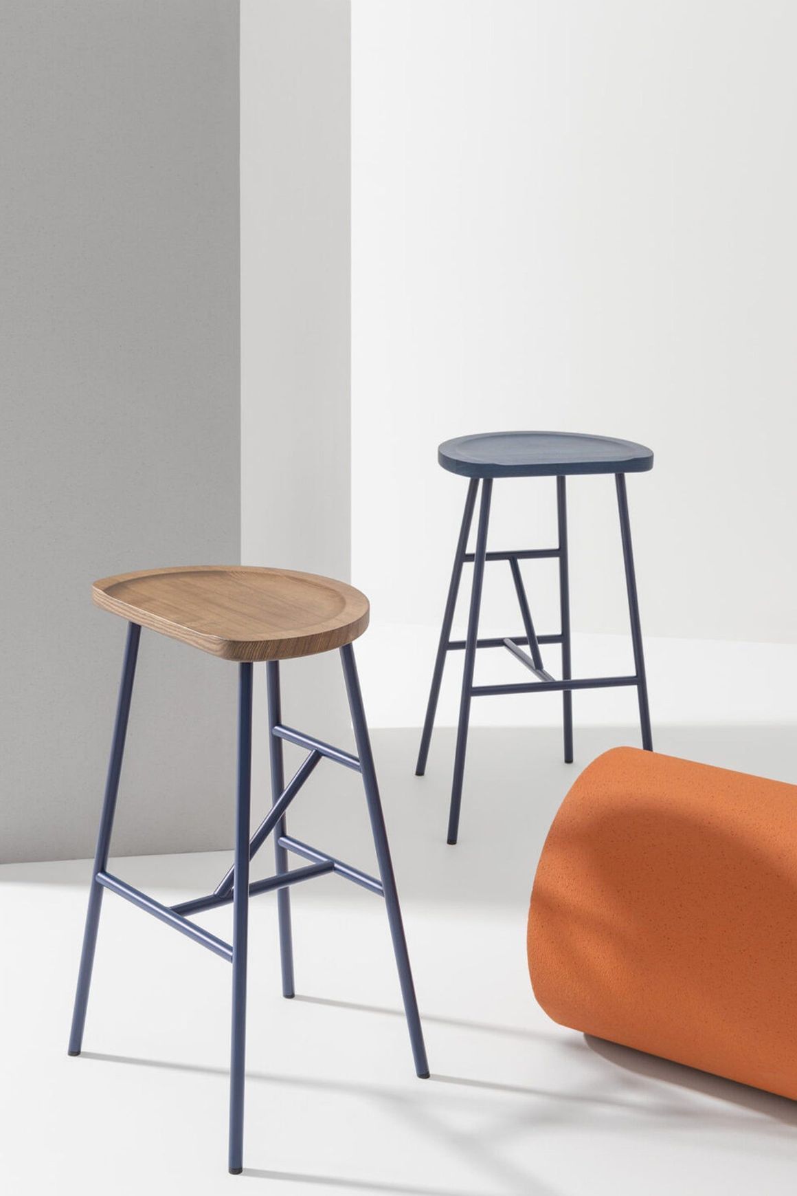 Puccio High Stool