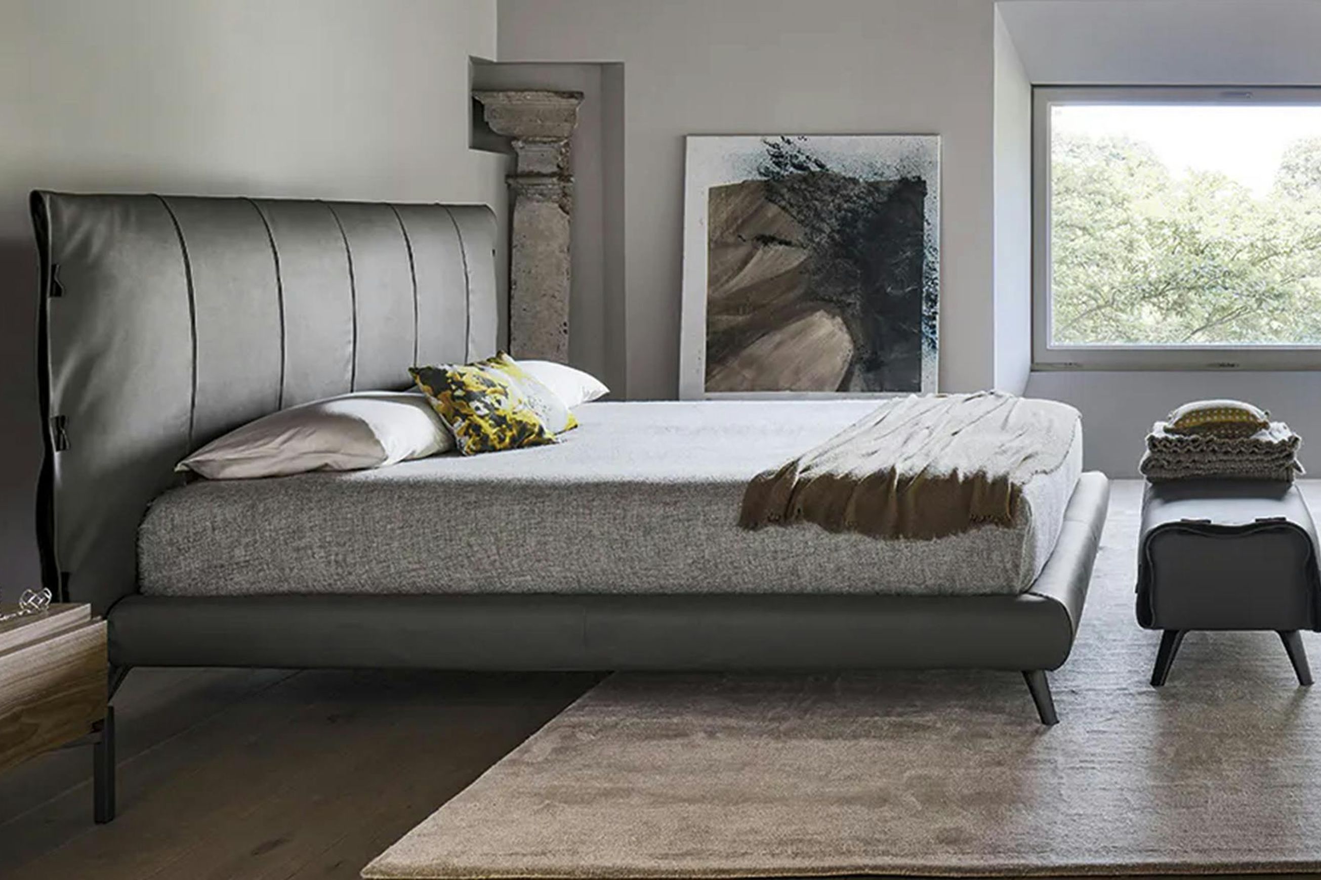 Cuff Bed
