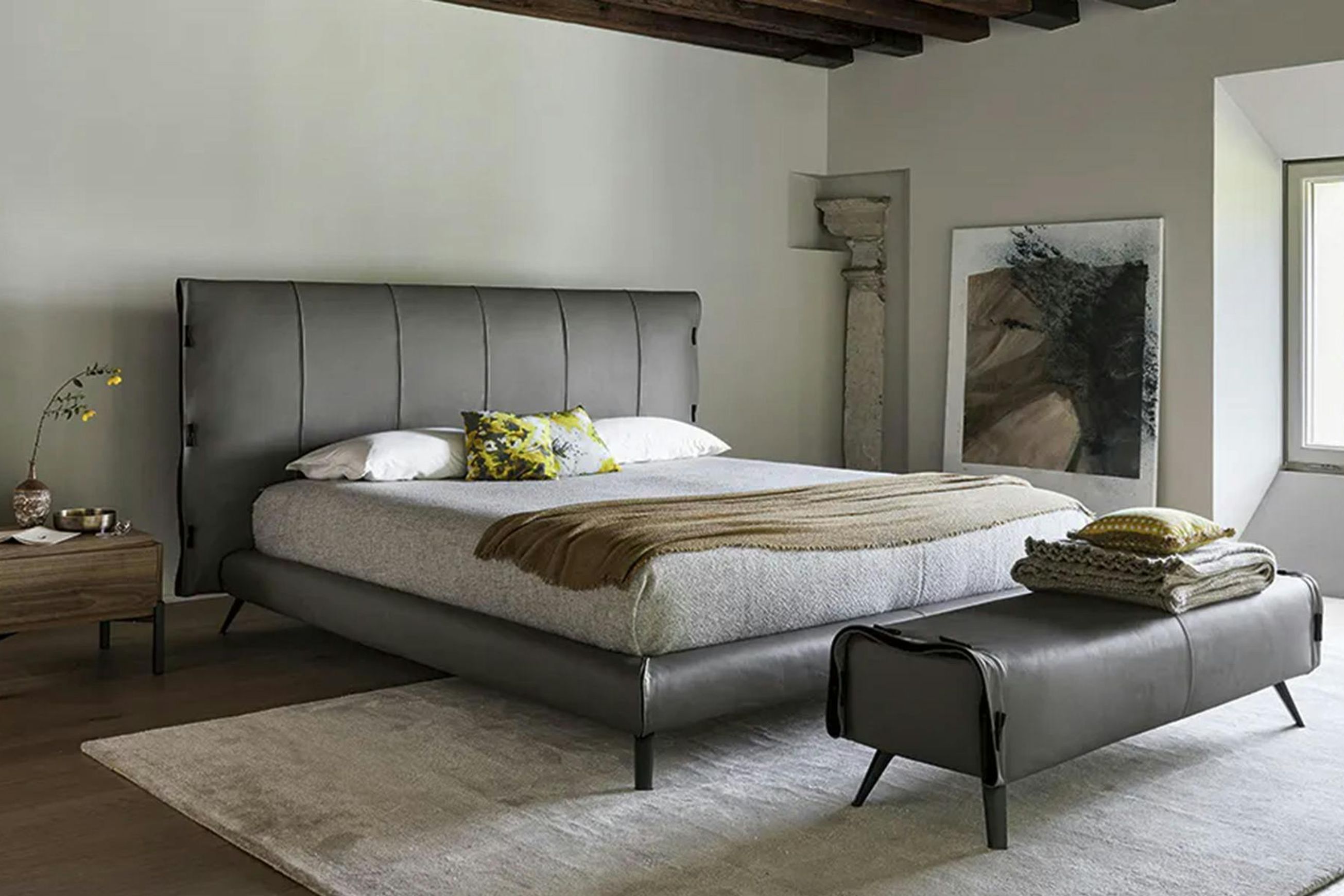 Cuff Bed