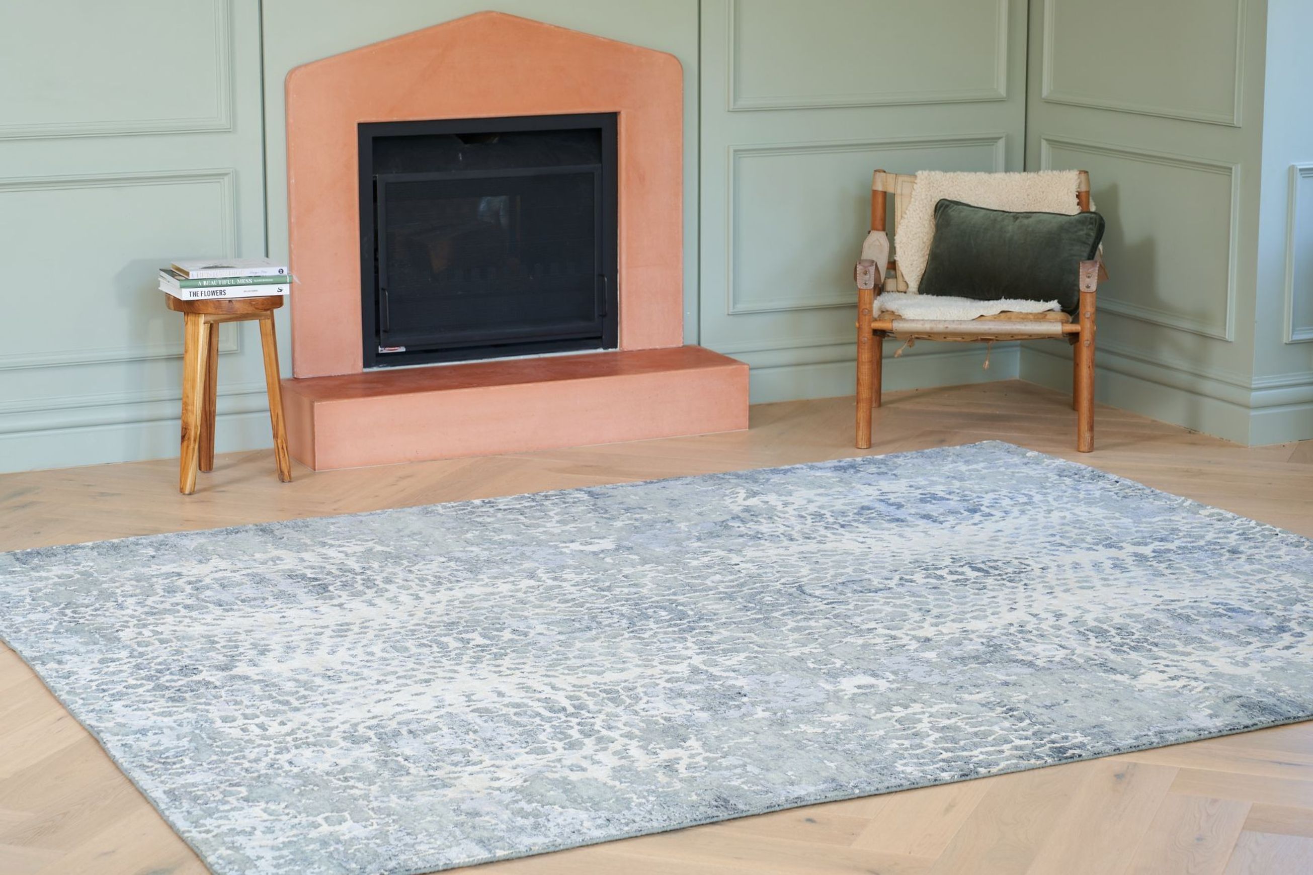 Lizzo Dark l Handknotted Rugs