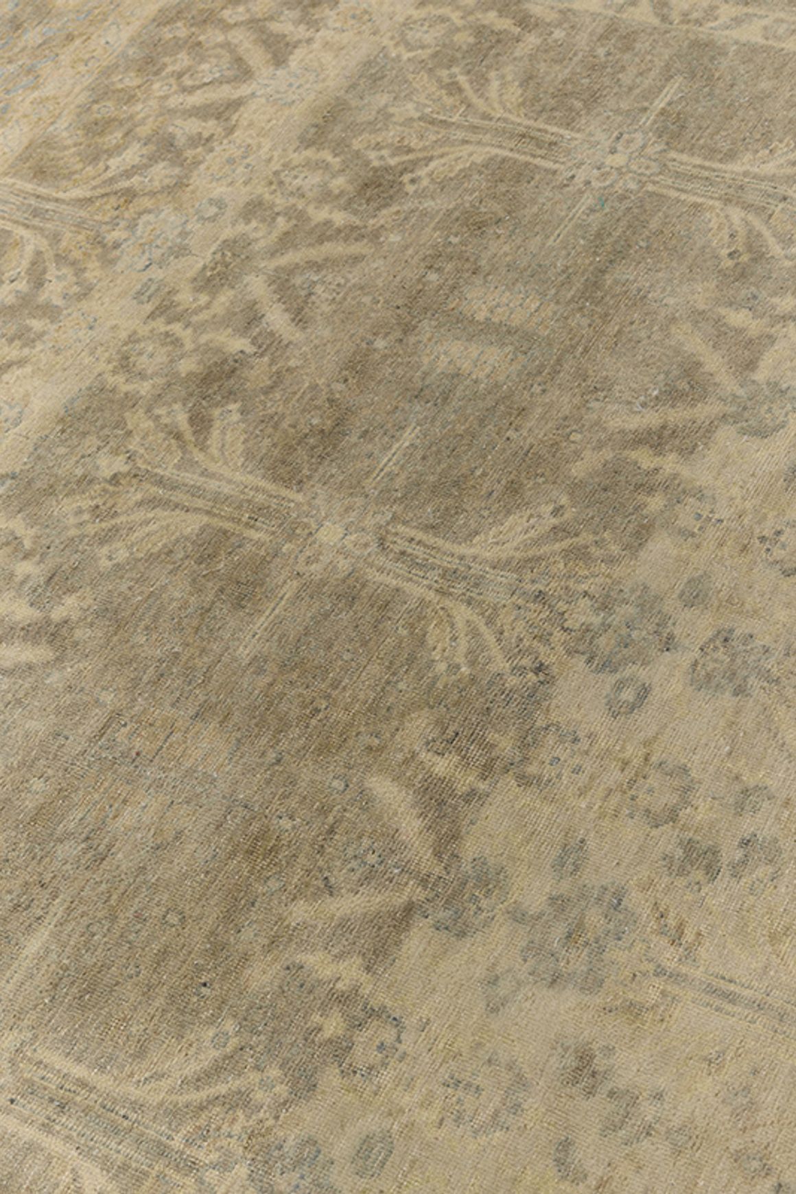 Leila Amber l Handknotted Rugs